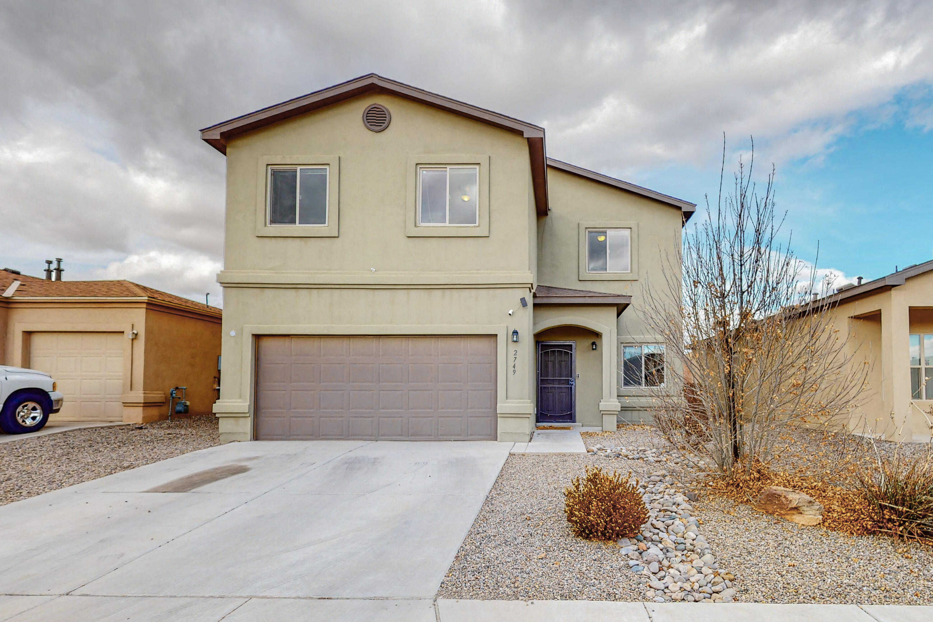 2749 WILDER Loop NE