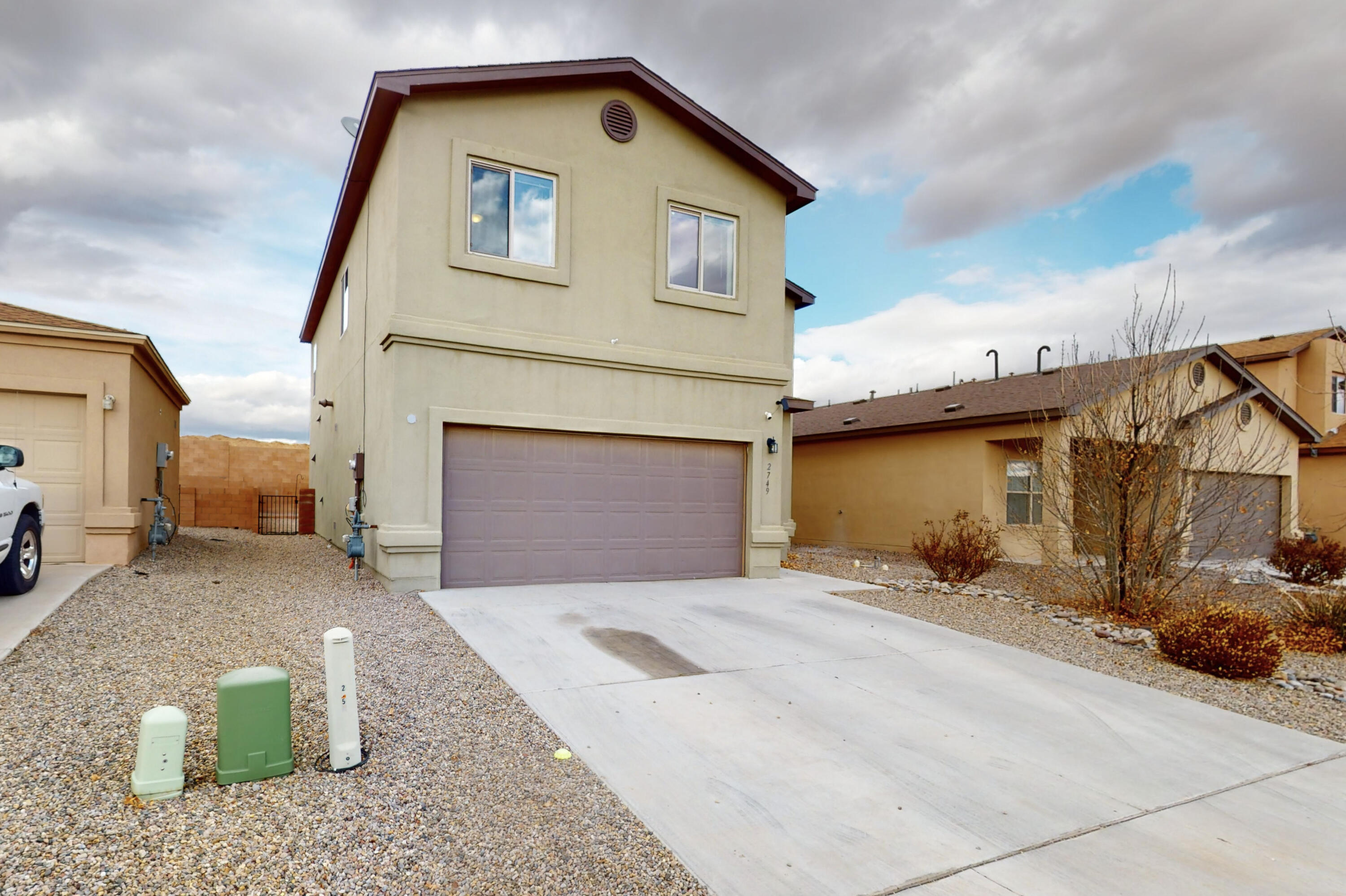 2749 WILDER Loop NE