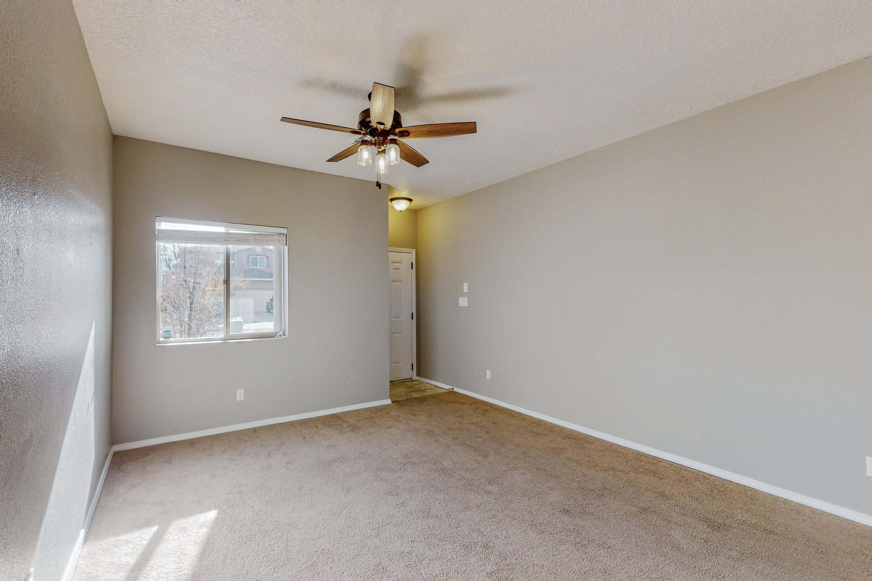 2749 WILDER Loop NE