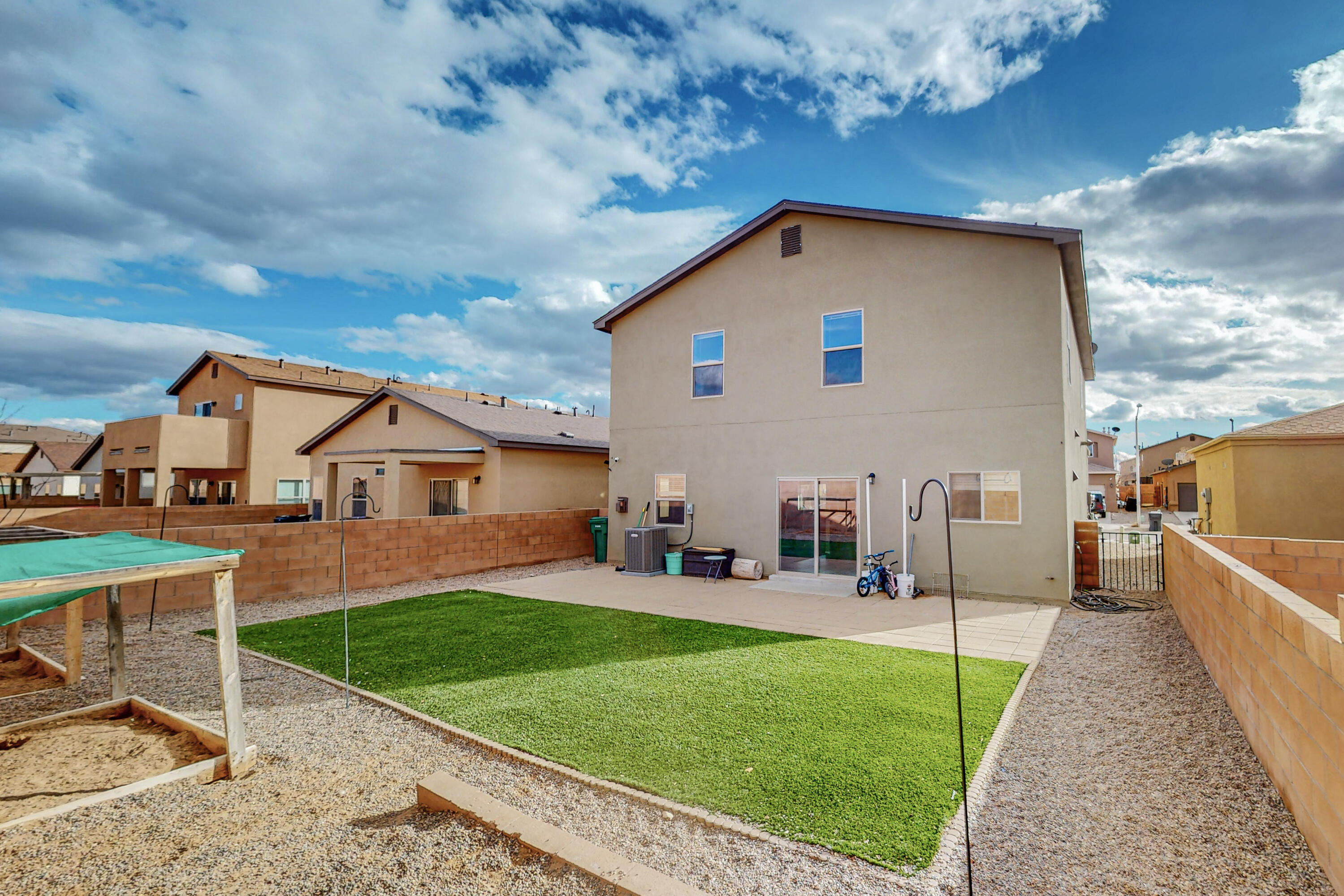 2749 WILDER Loop NE