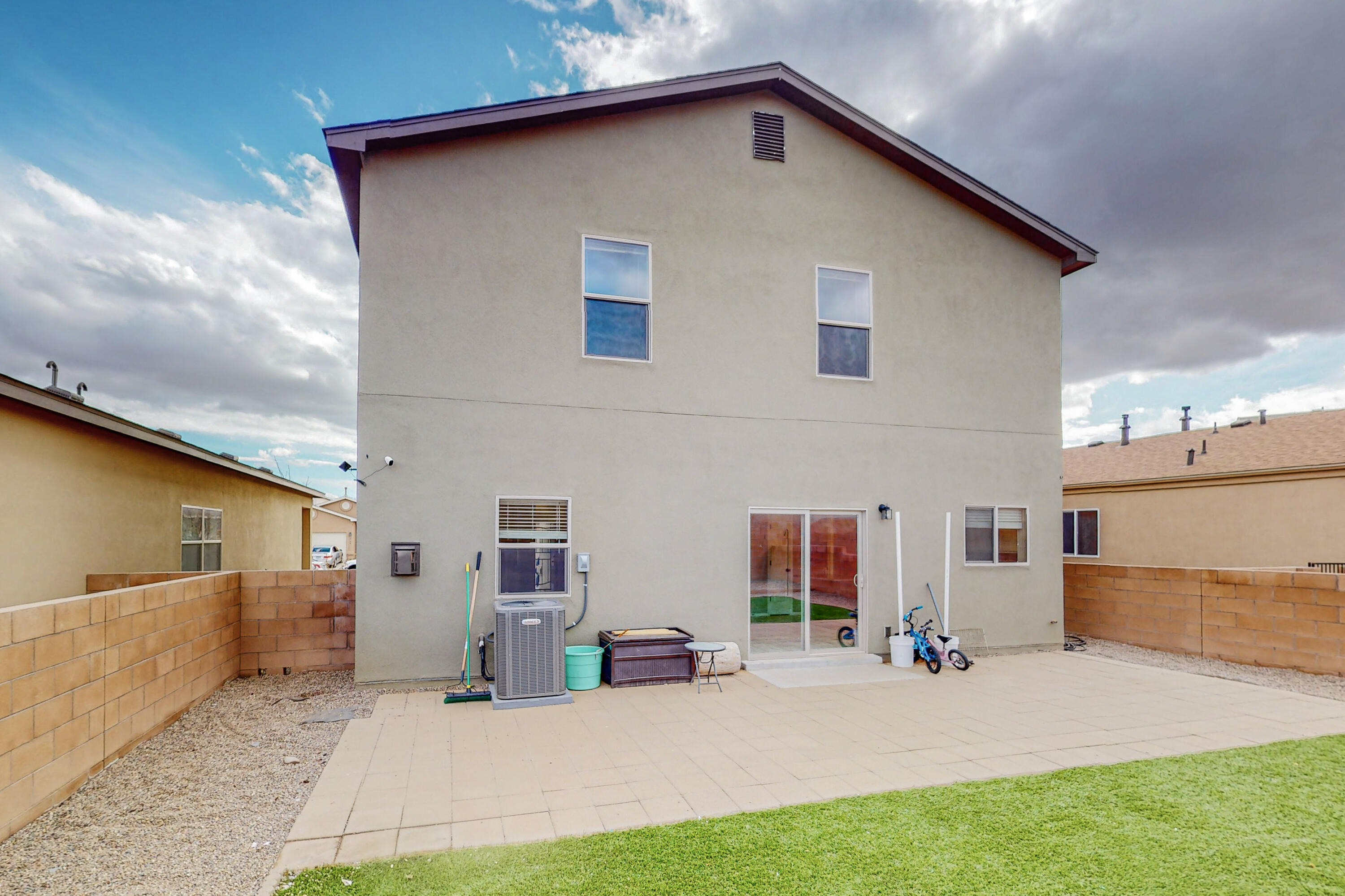 2749 WILDER Loop NE