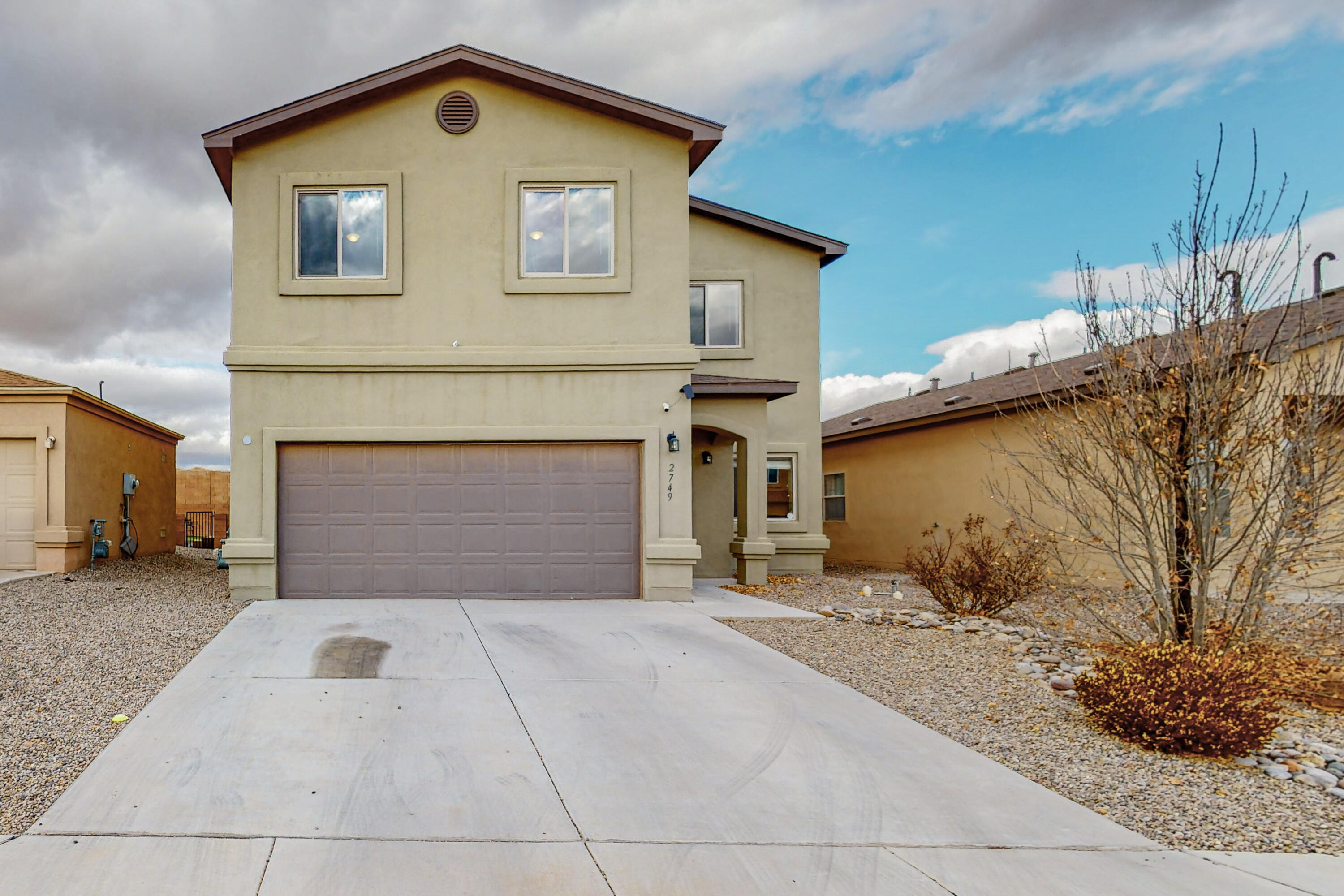 2749 WILDER Loop NE