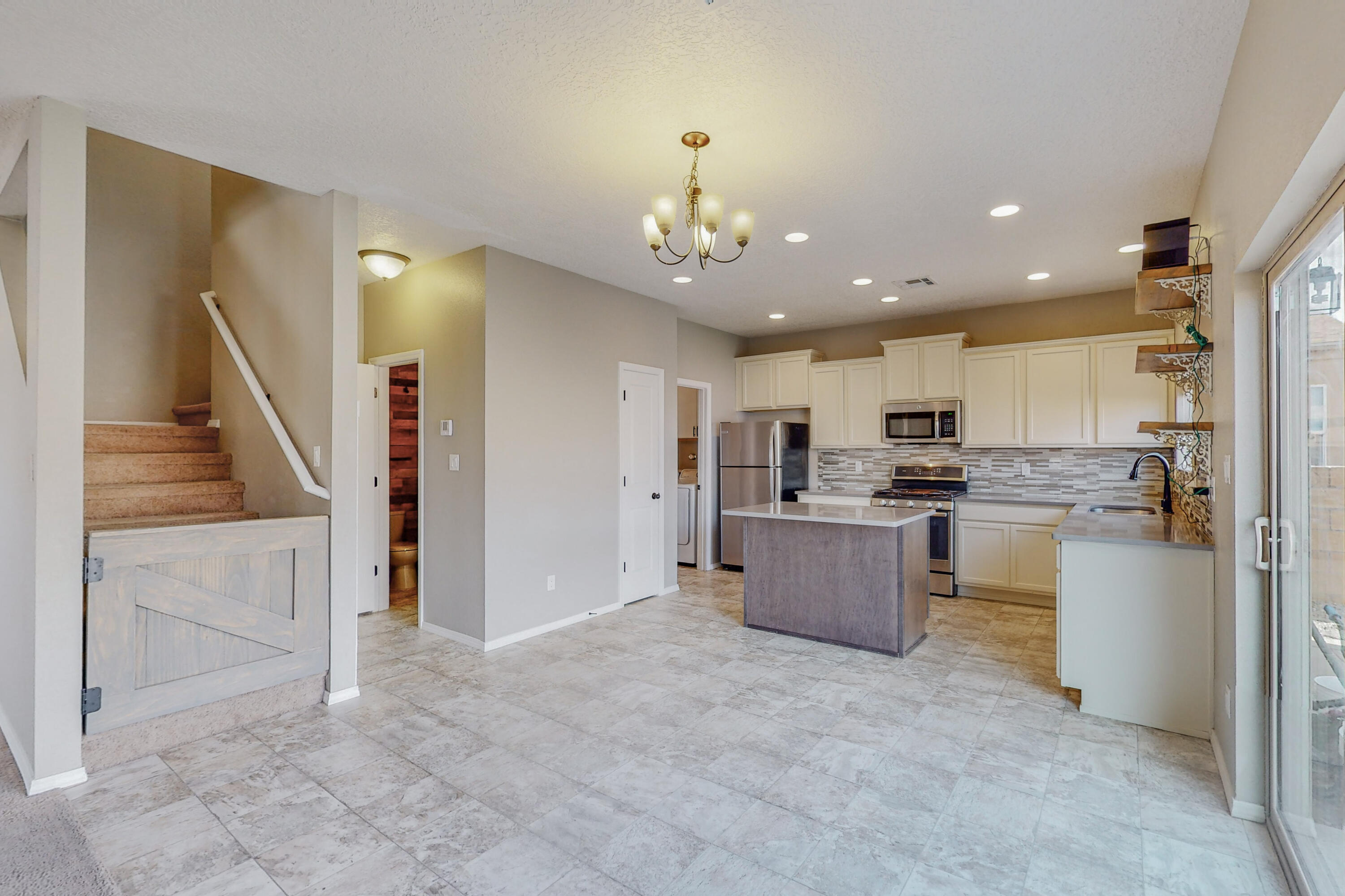 2749 WILDER Loop NE