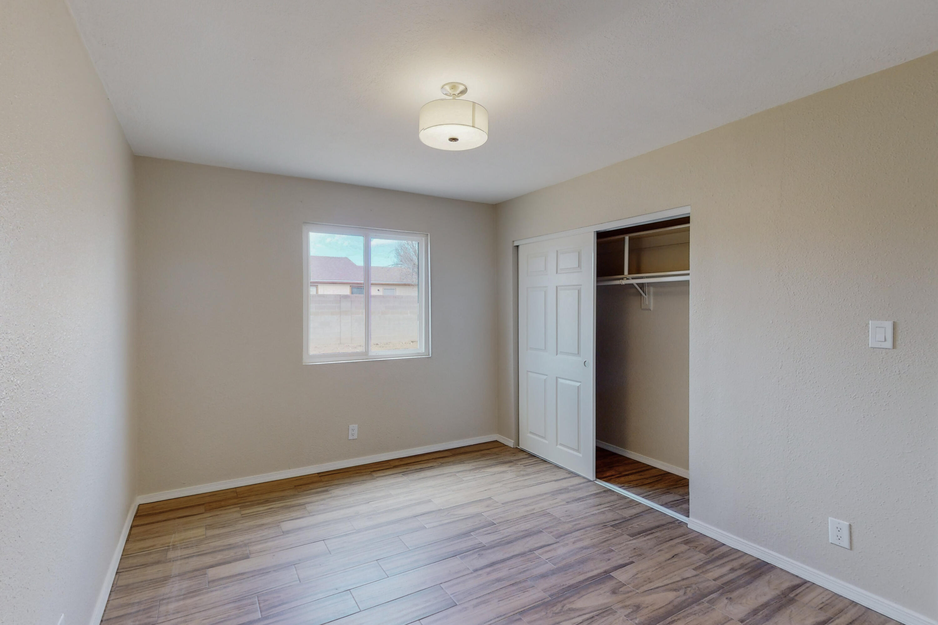 38 SOMMERSET Drive SE