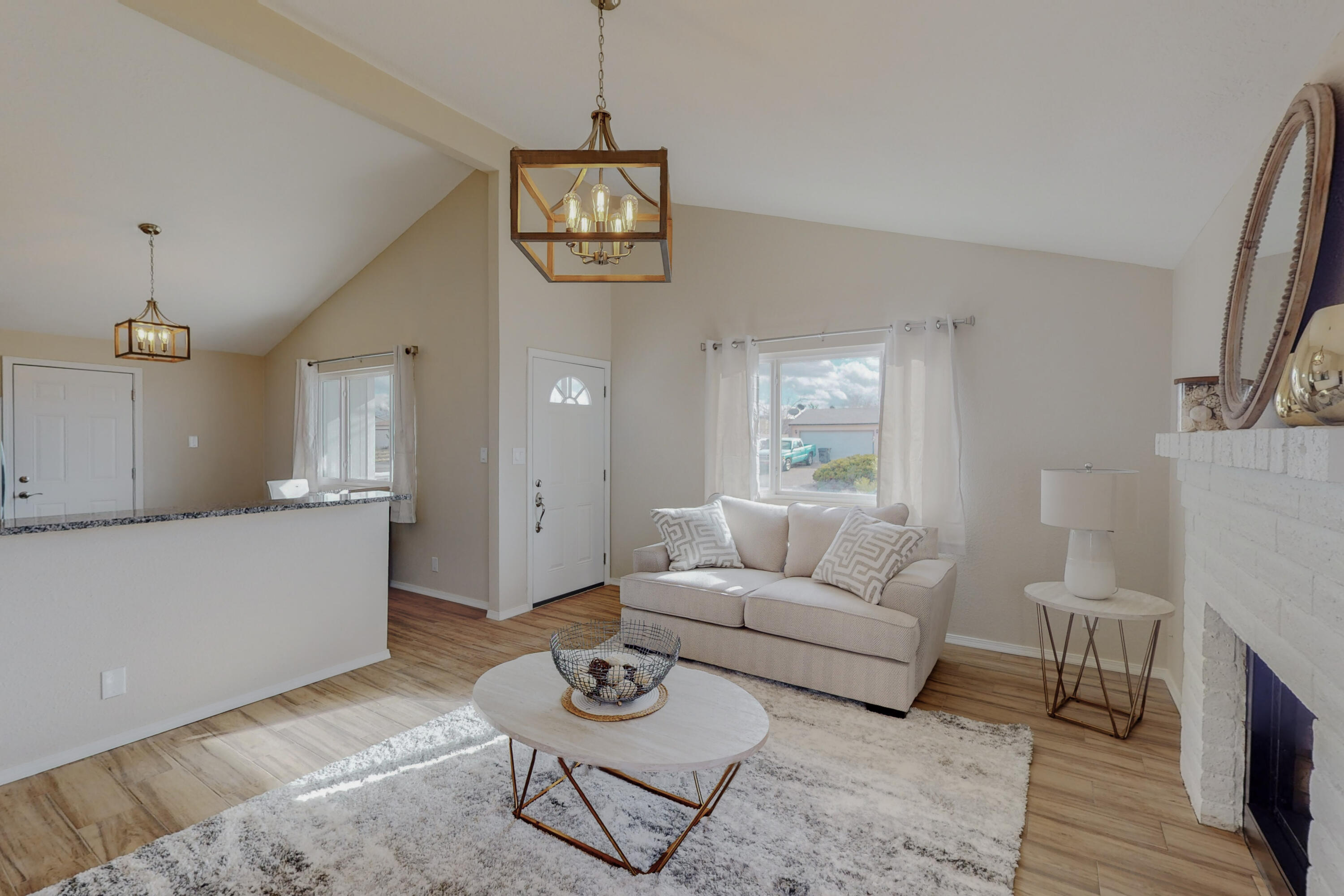 38 SOMMERSET Drive SE