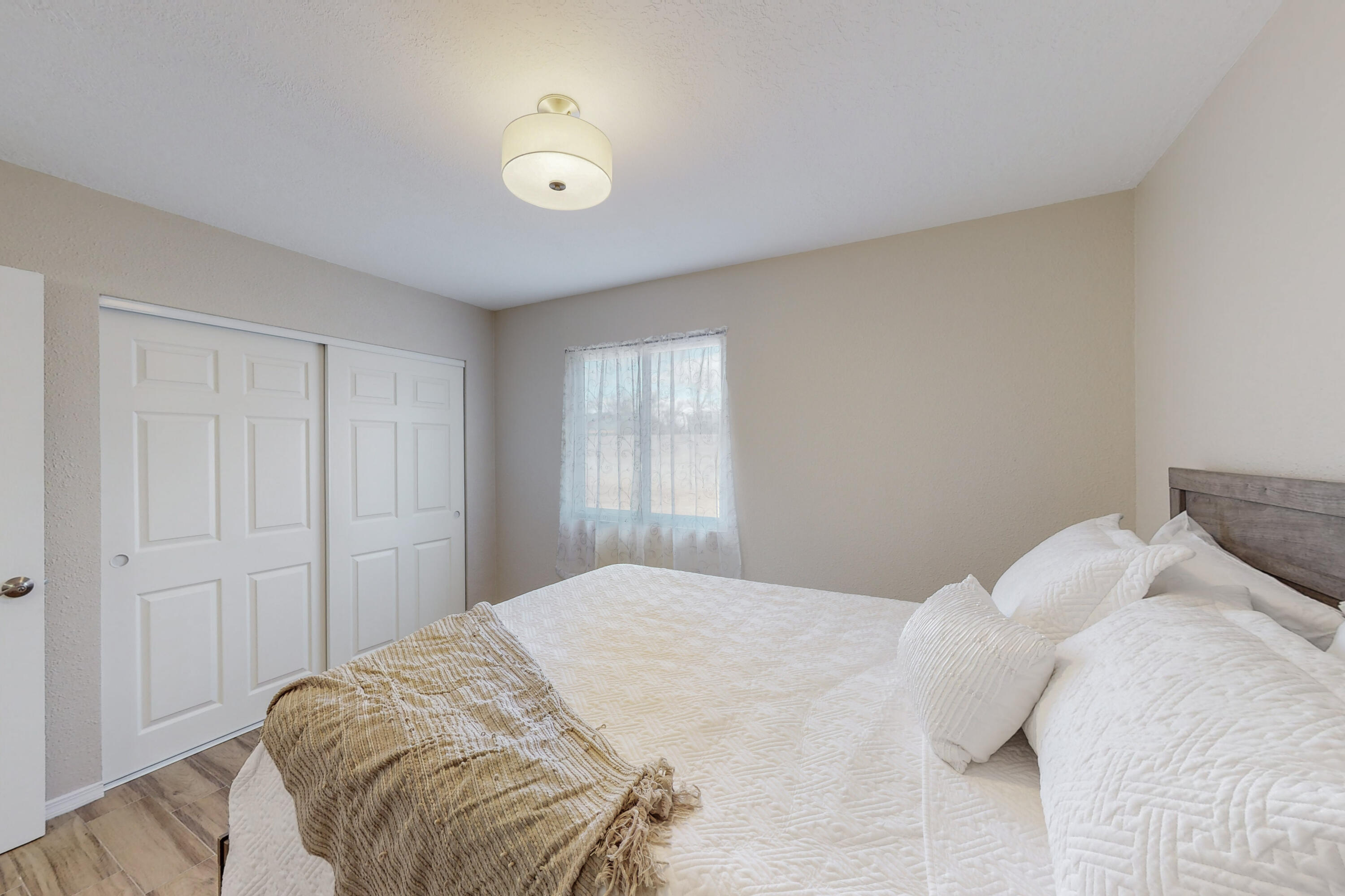 38 SOMMERSET Drive SE
