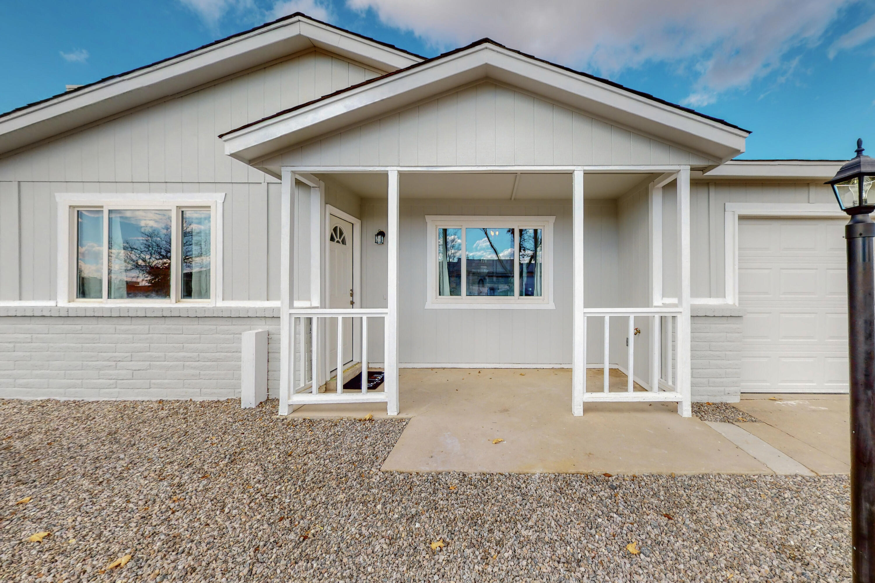 38 SOMMERSET Drive SE