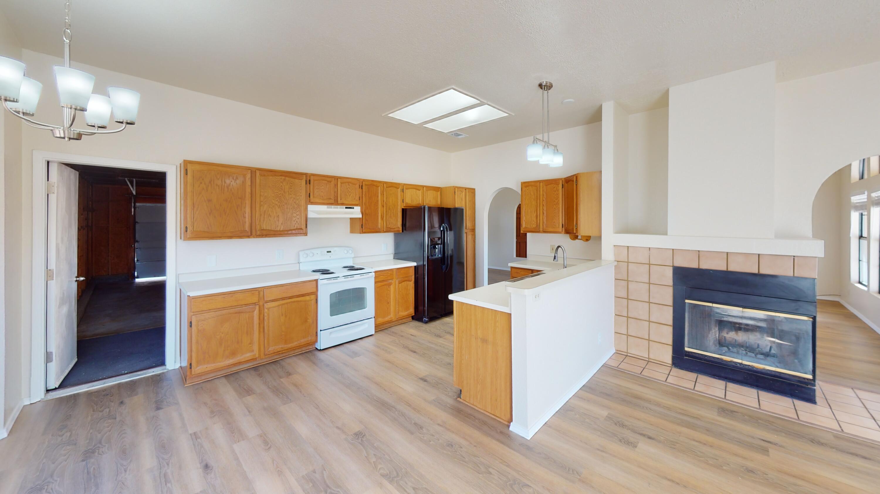6512 SANDIA VISTA Place NE