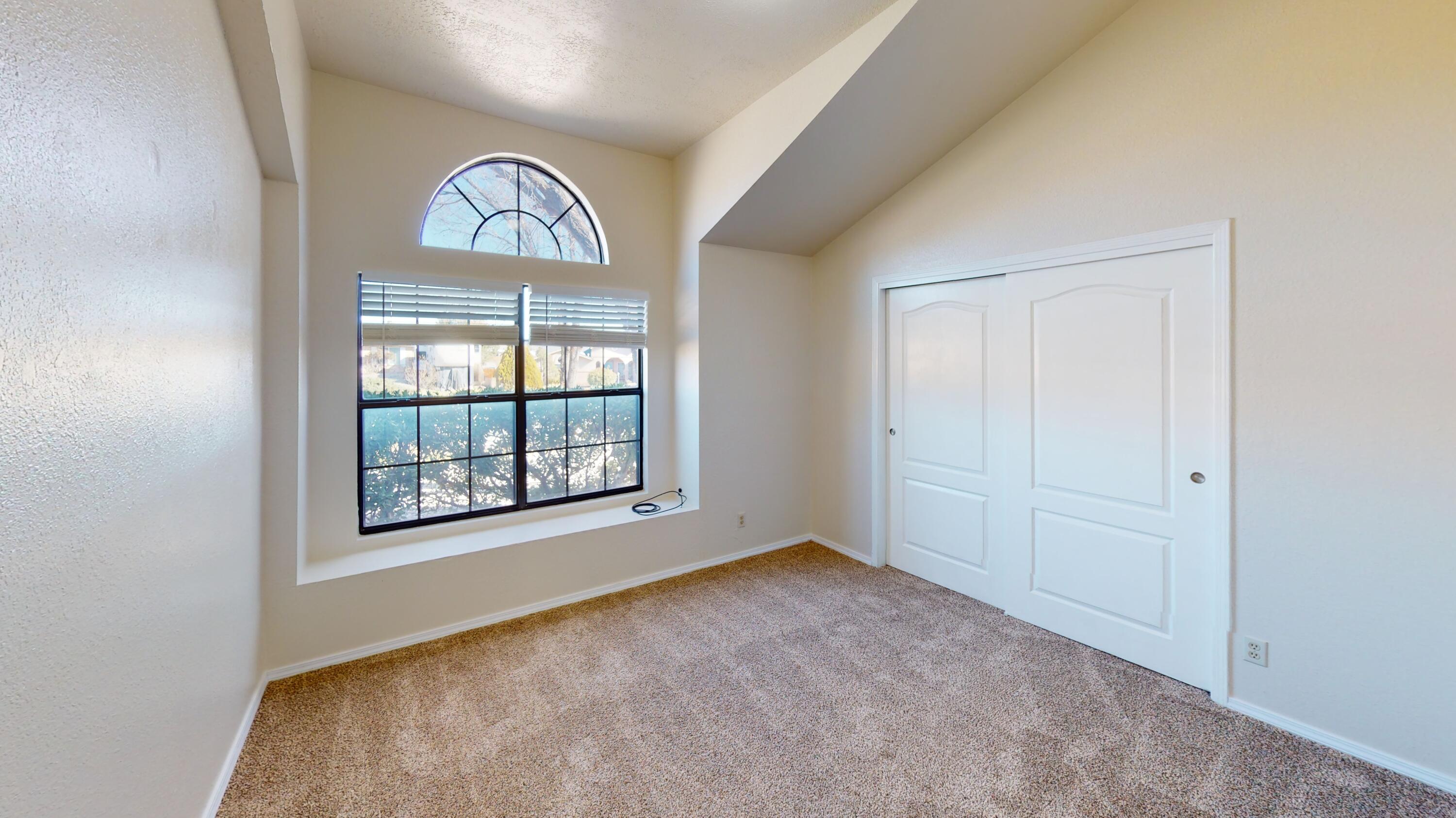 6512 SANDIA VISTA Place NE