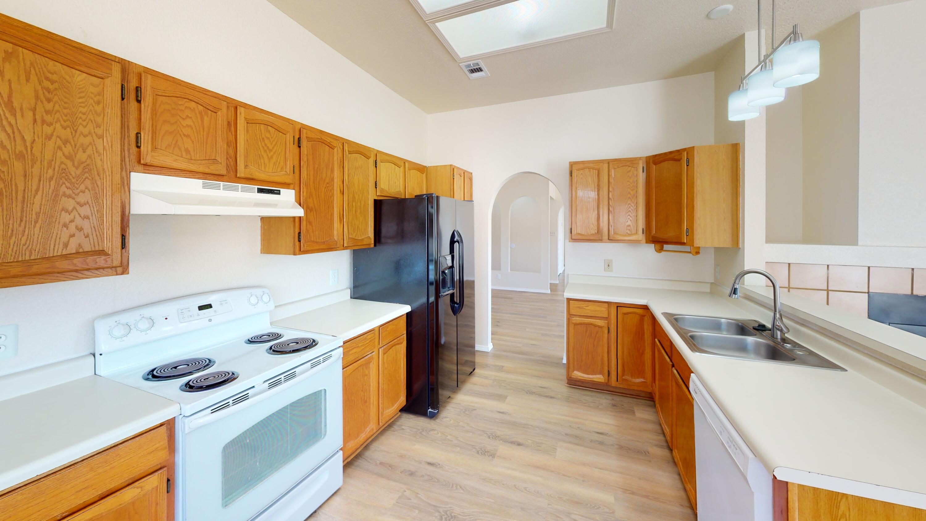 6512 SANDIA VISTA Place NE