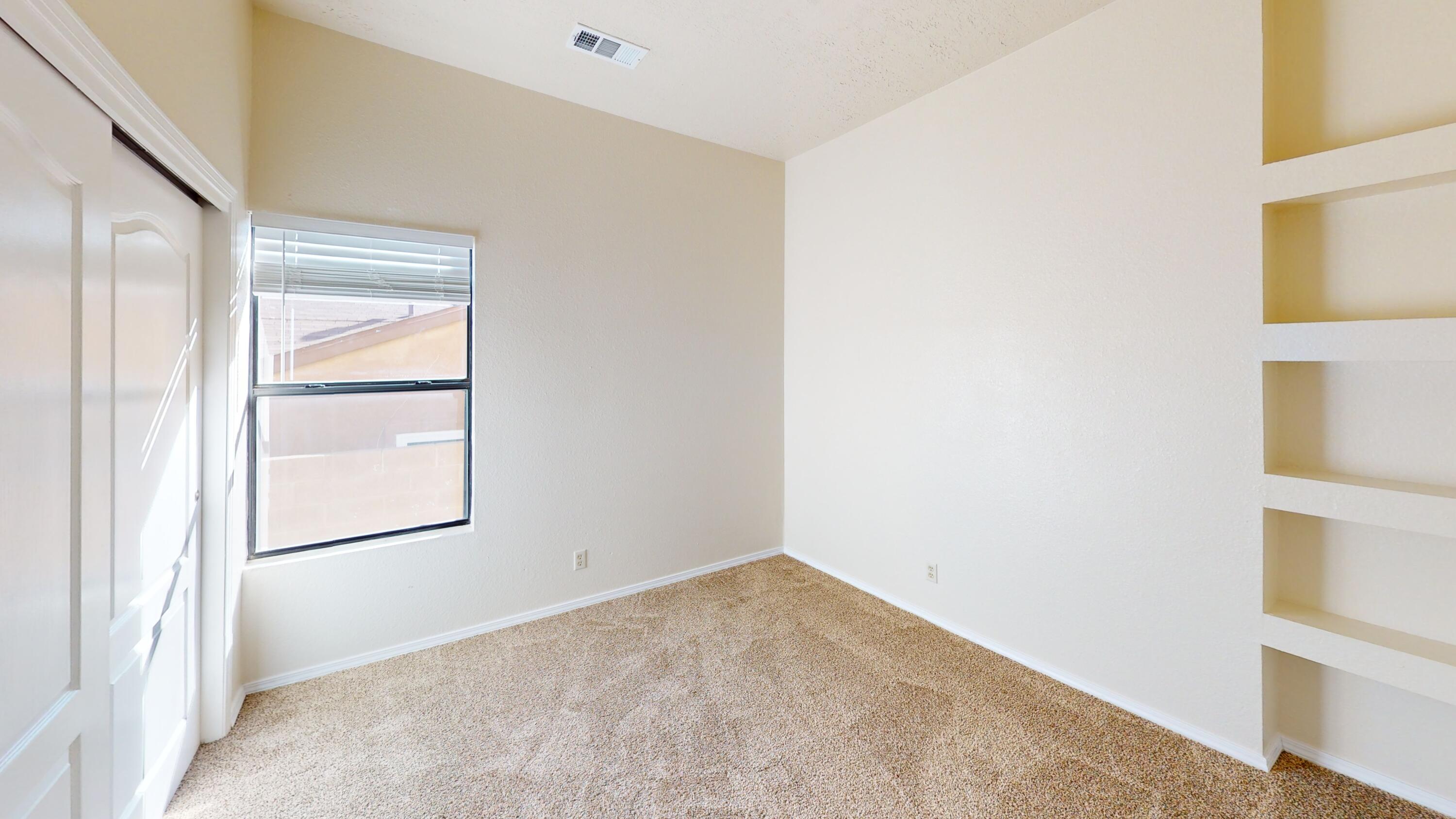 6512 SANDIA VISTA Place NE