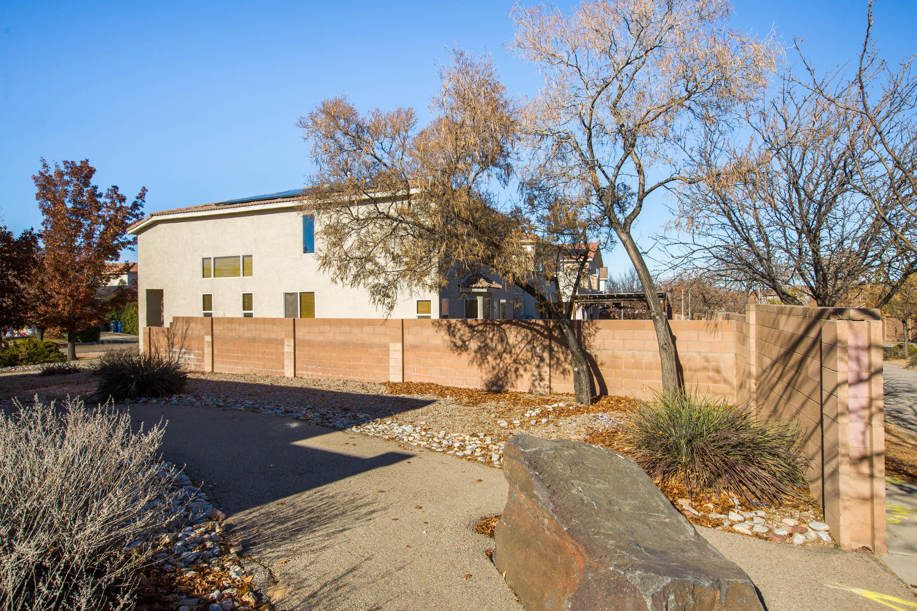 10902 SANDMAN Drive NW