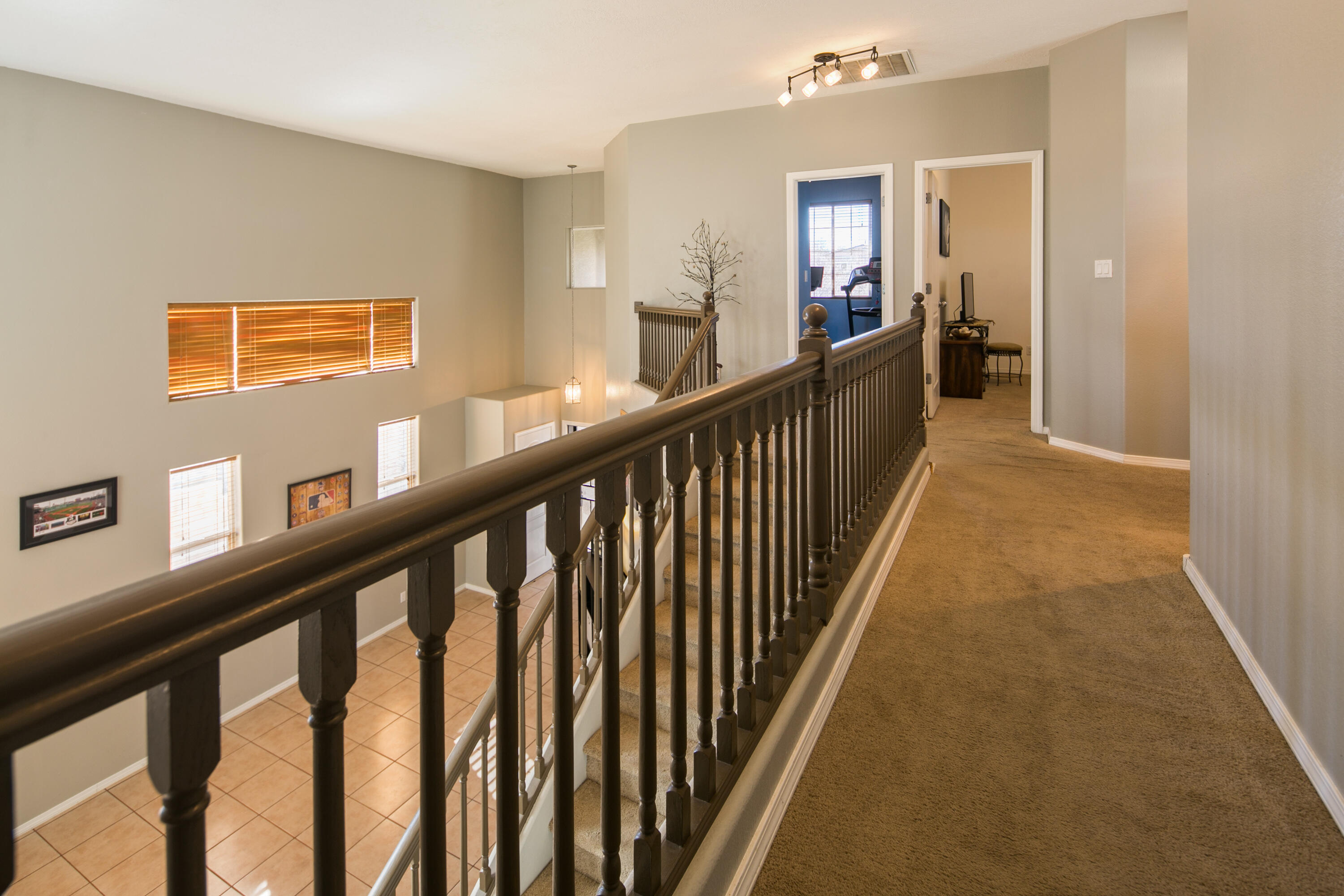 10902 SANDMAN Drive NW
