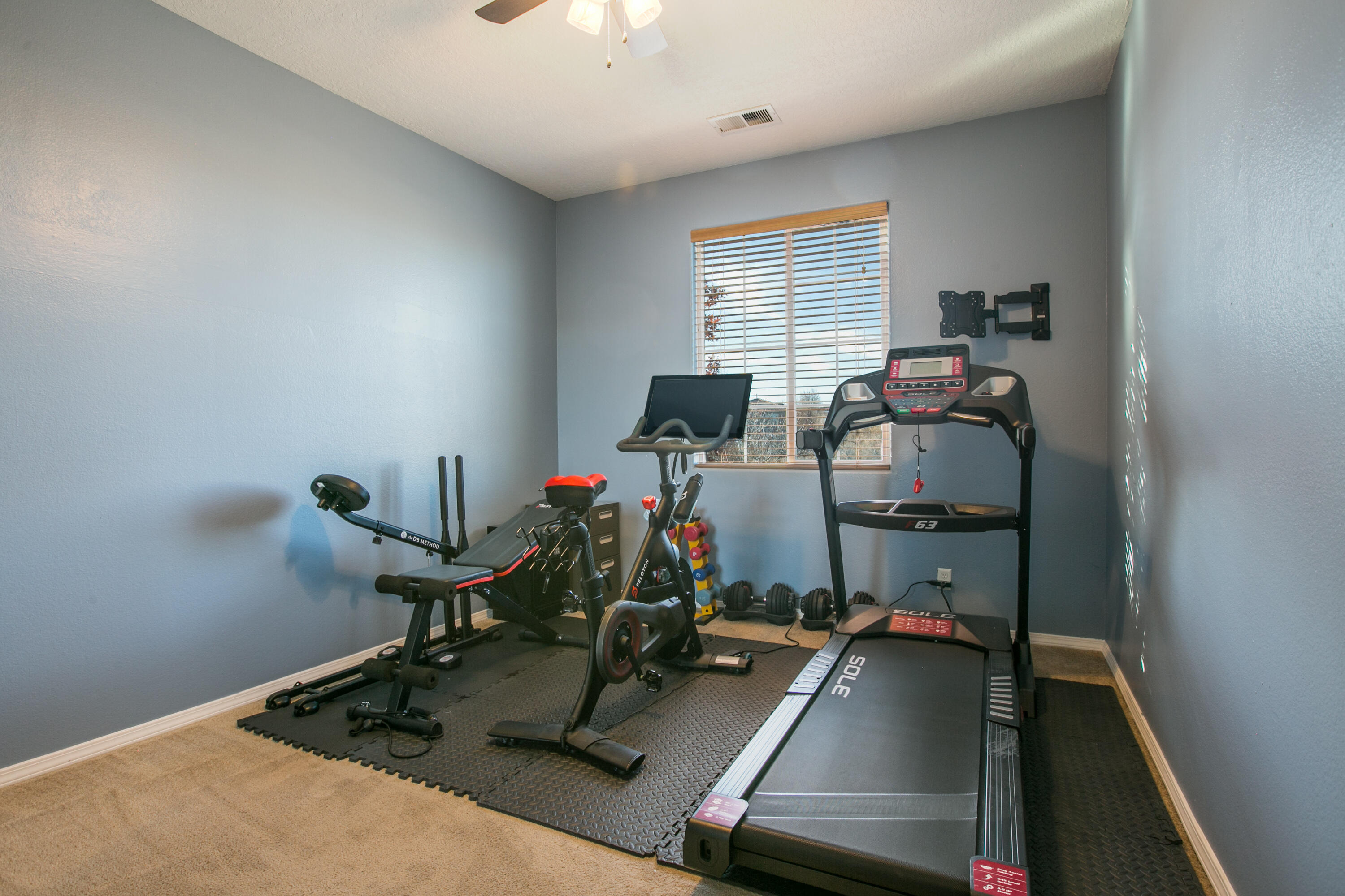 10902 SANDMAN Drive NW