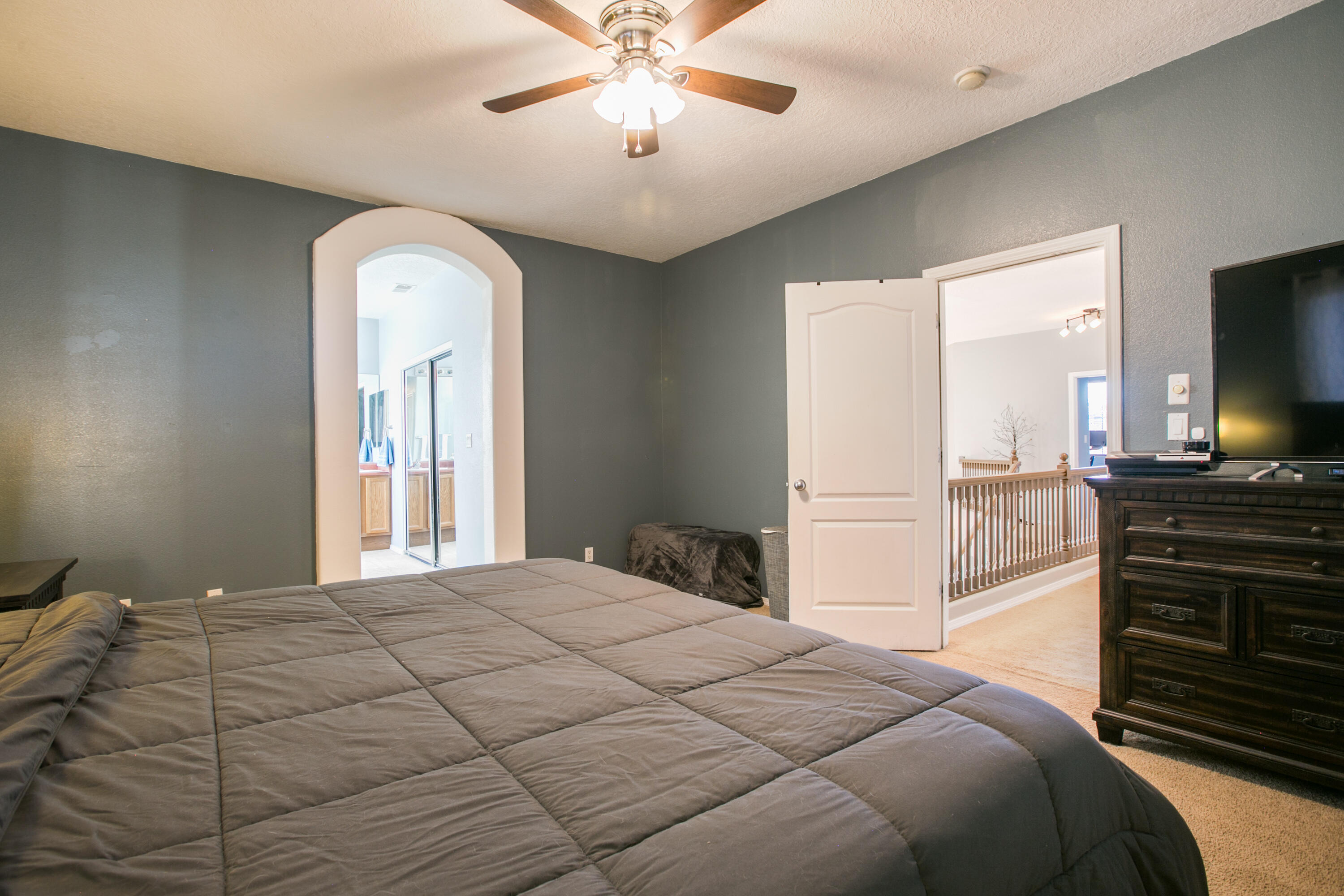10902 SANDMAN Drive NW