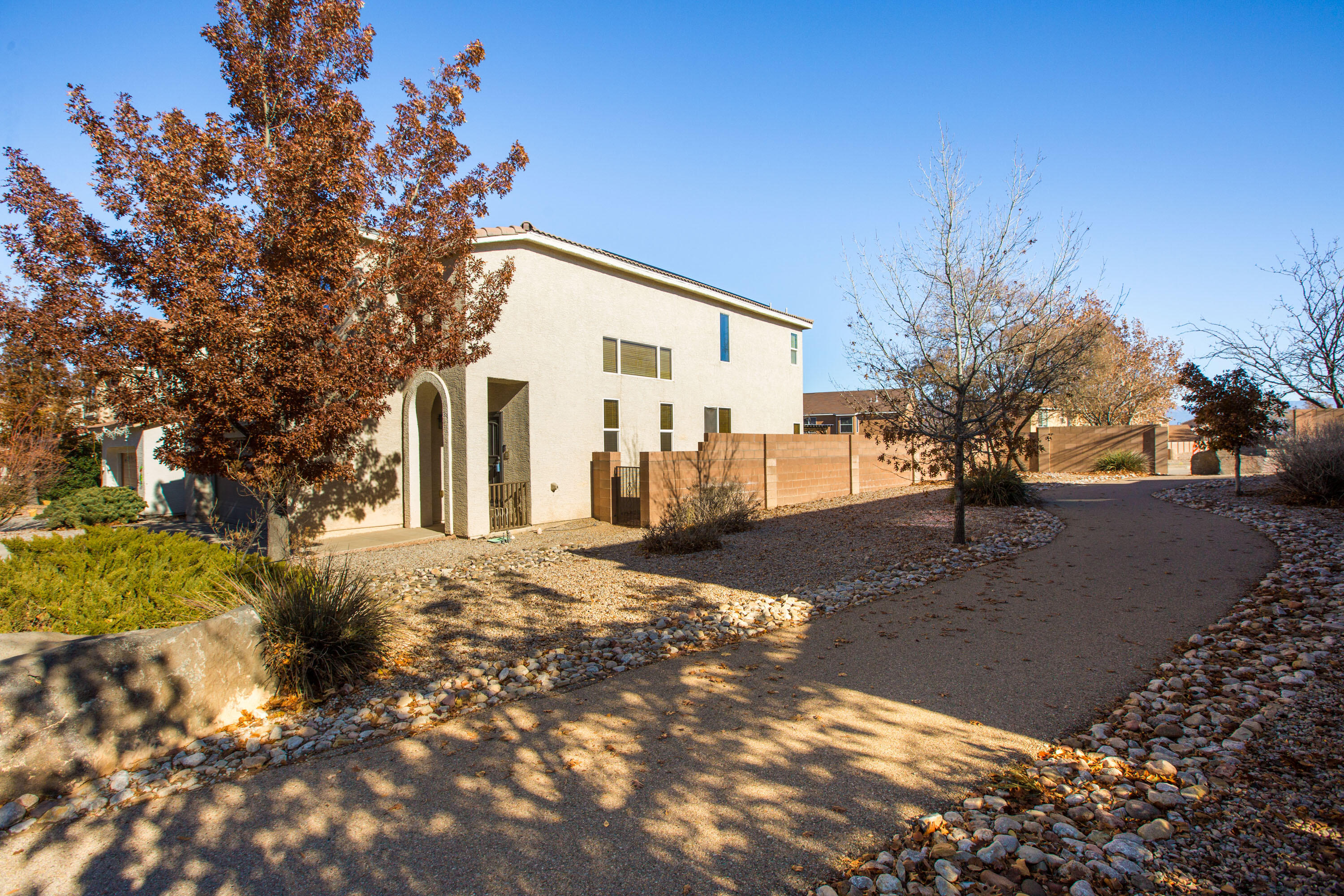 10902 SANDMAN Drive NW
