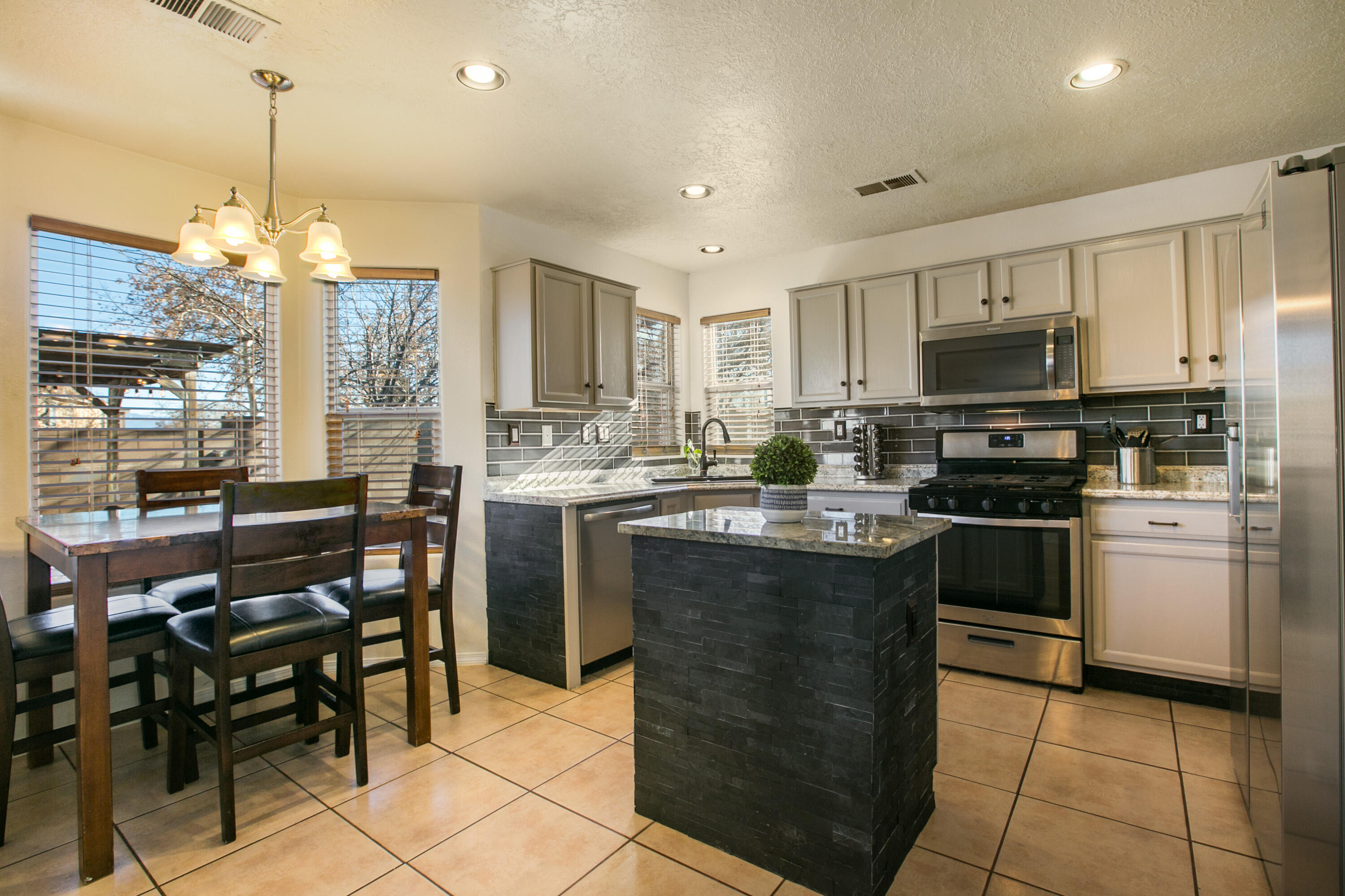 10902 SANDMAN Drive NW