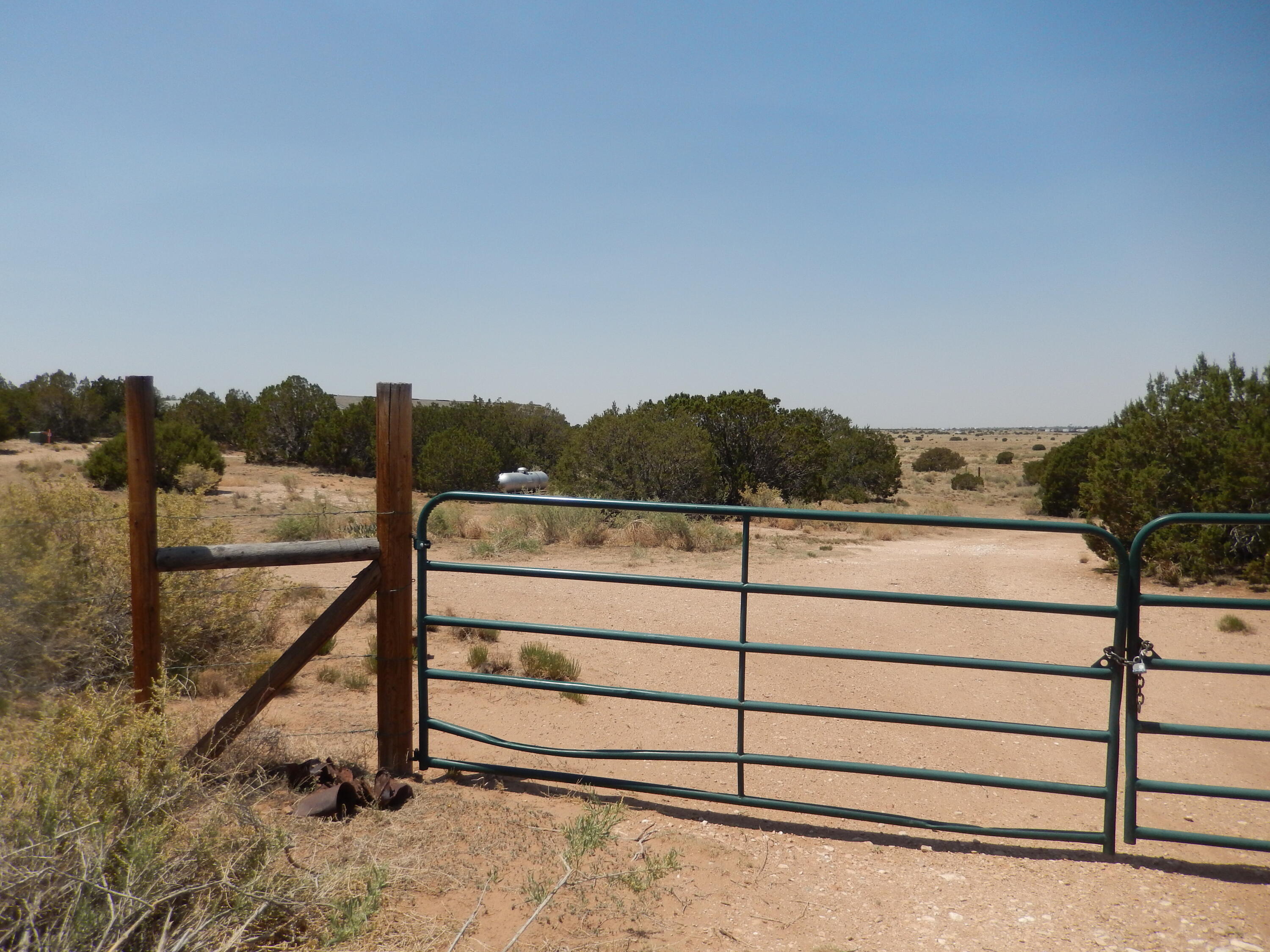 35 MOUNTAIN ESTATES Road