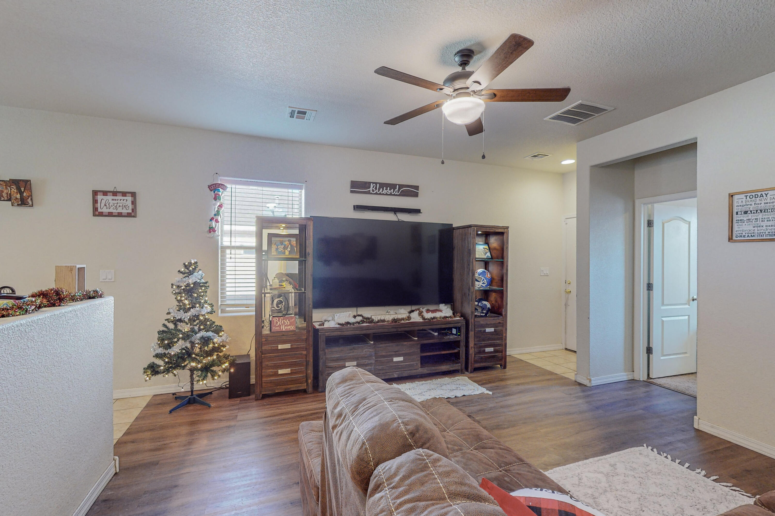 1709 CHISHOLM Trail NE