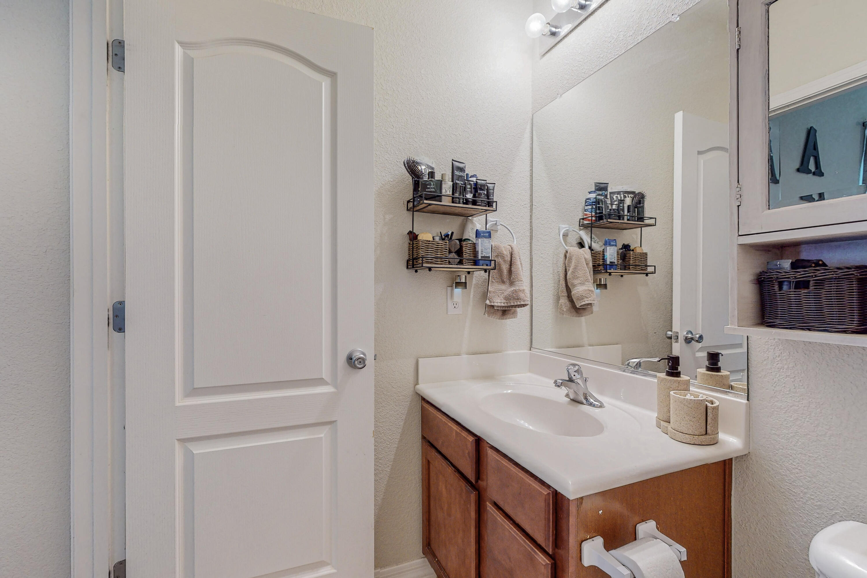 1709 CHISHOLM Trail NE