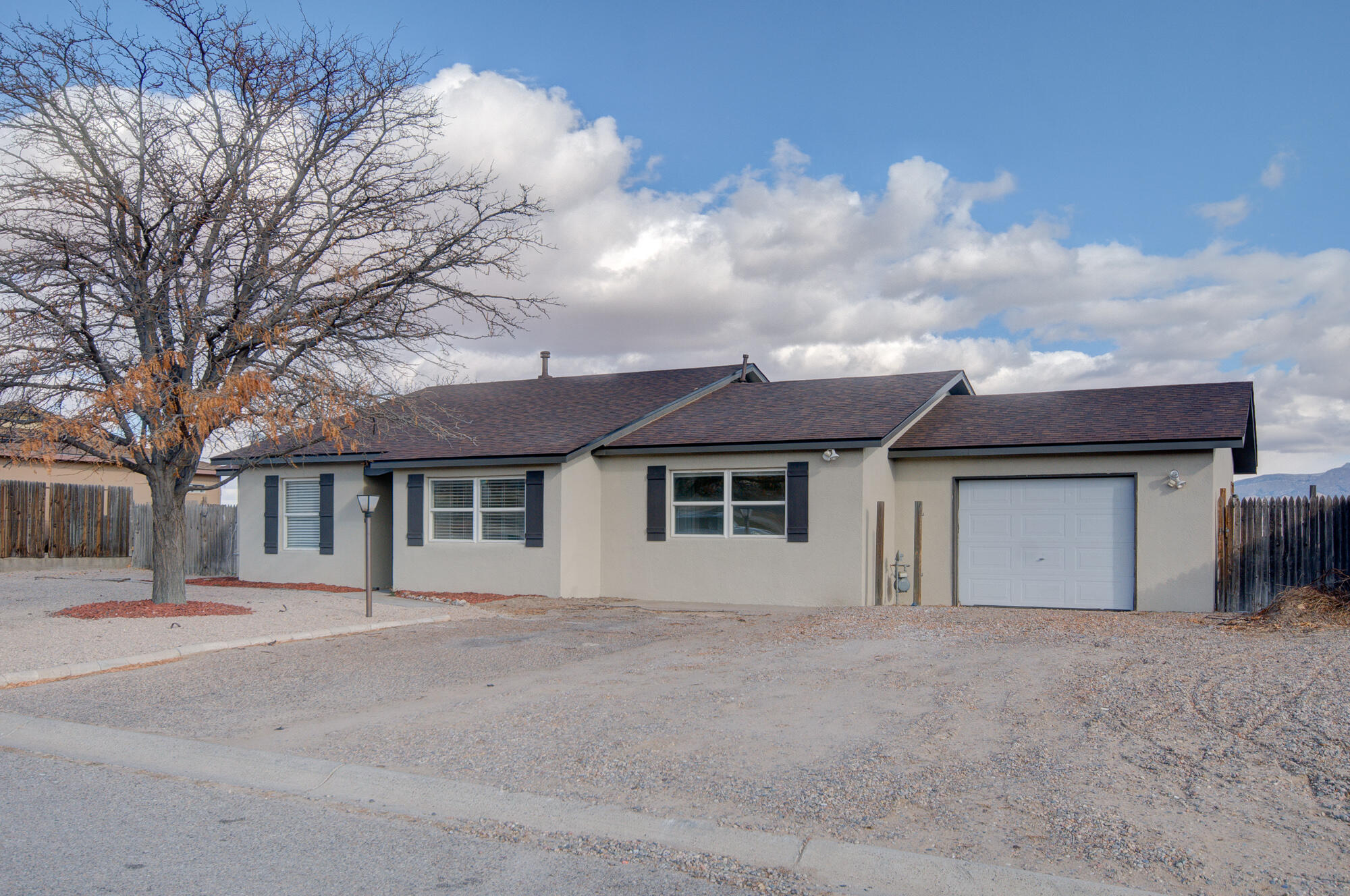 877 HOOD Road SE