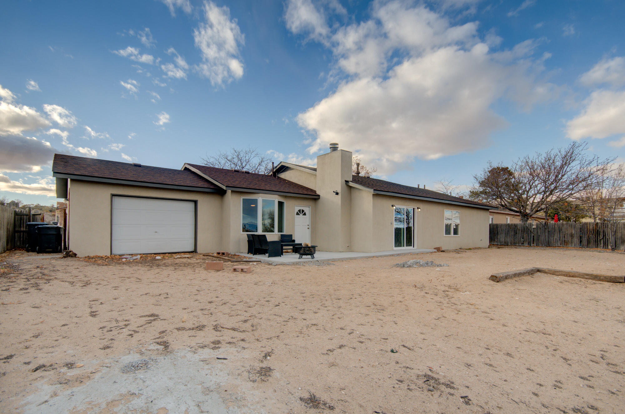 877 HOOD Road SE