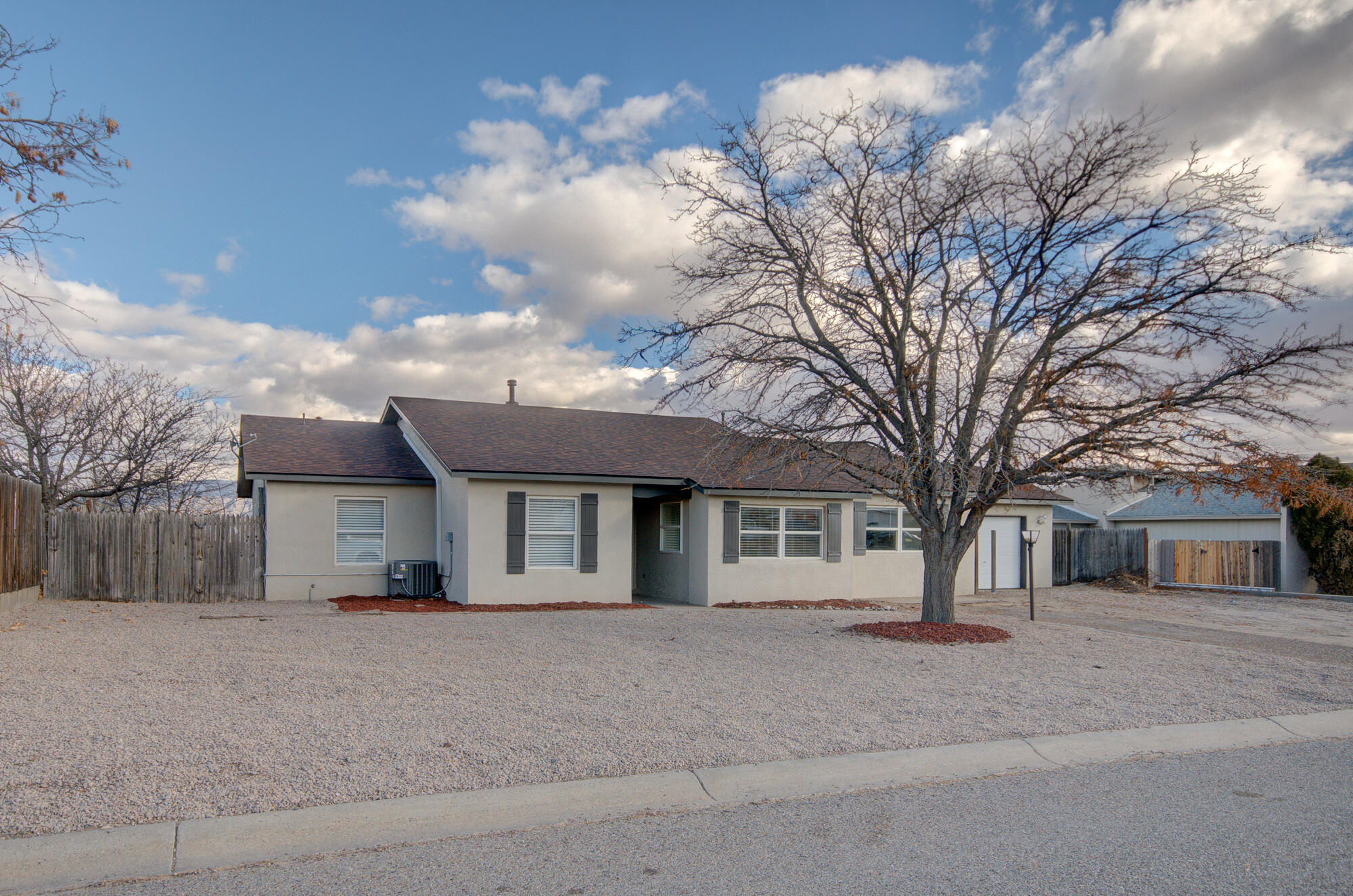 877 HOOD Road SE