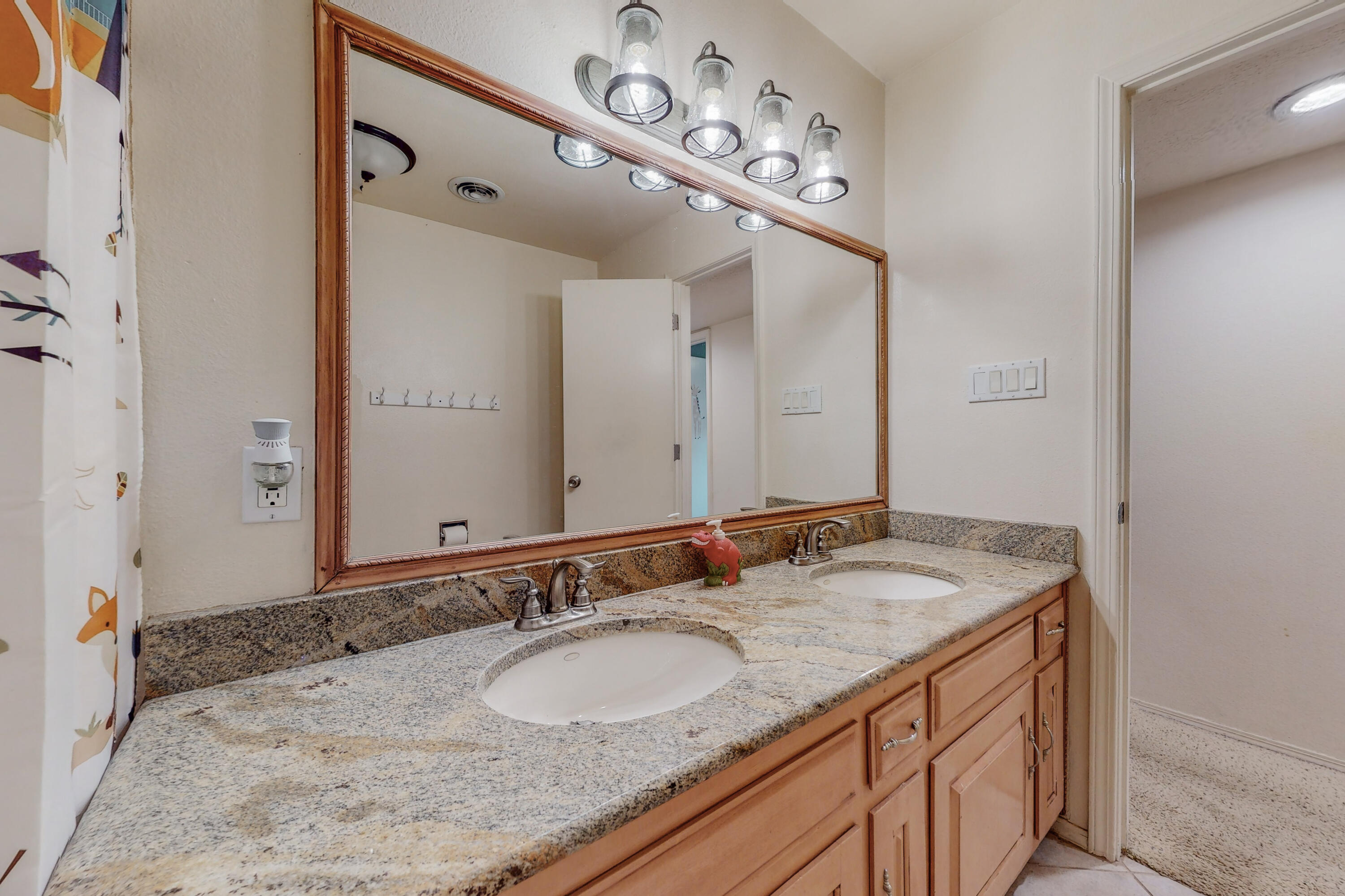 12332 PRINCESS JEANNE Avenue NE