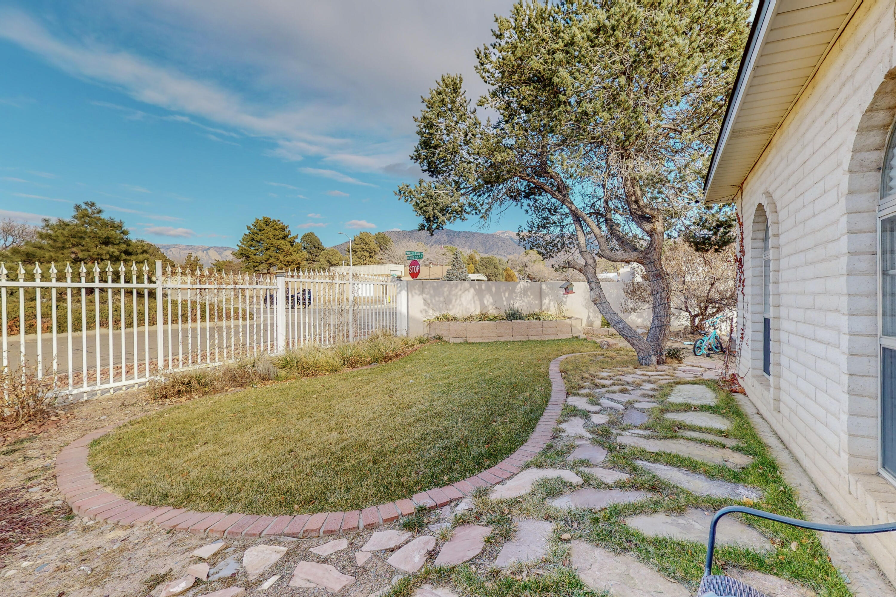 12332 PRINCESS JEANNE Avenue NE