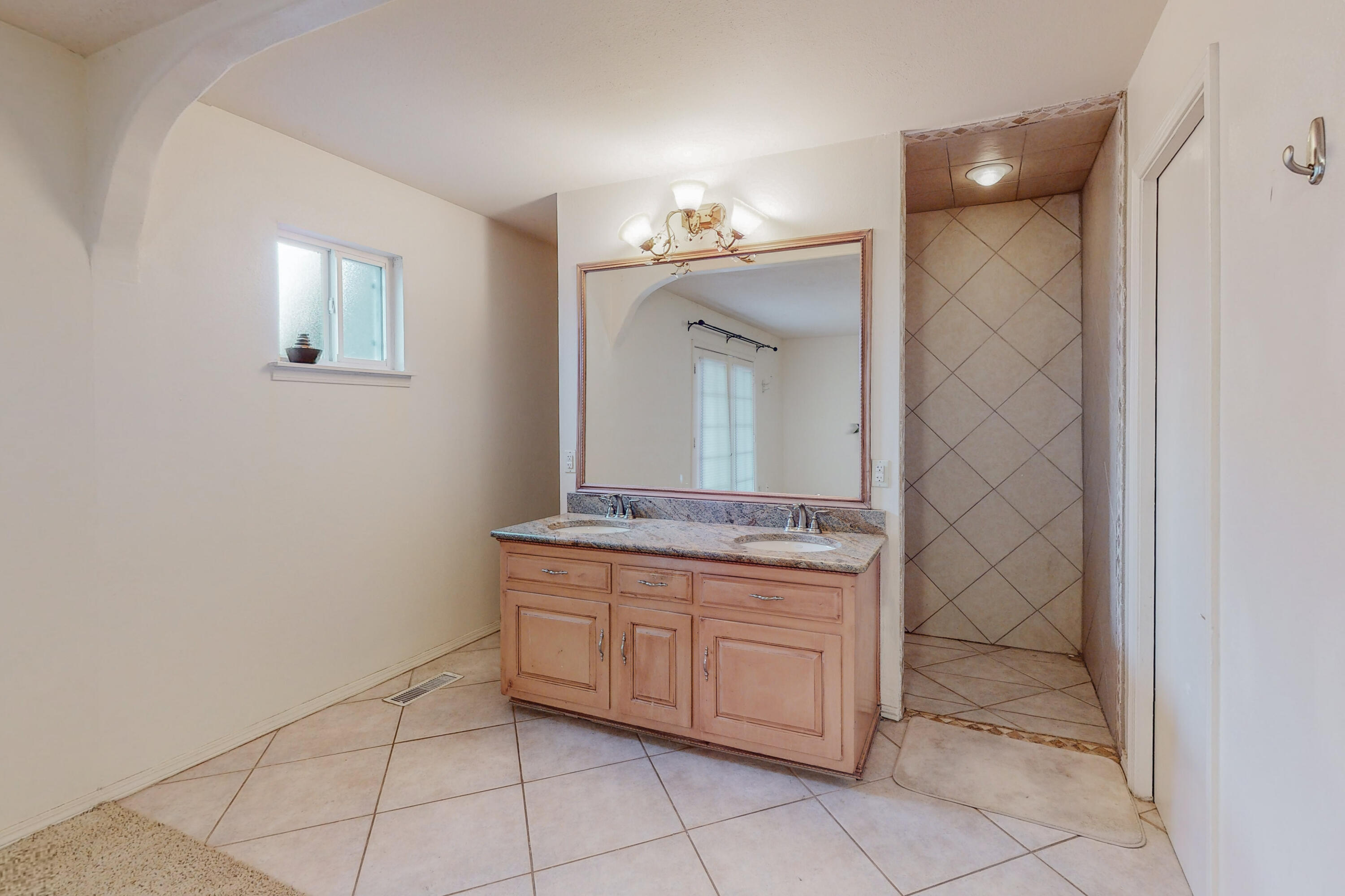 12332 PRINCESS JEANNE Avenue NE