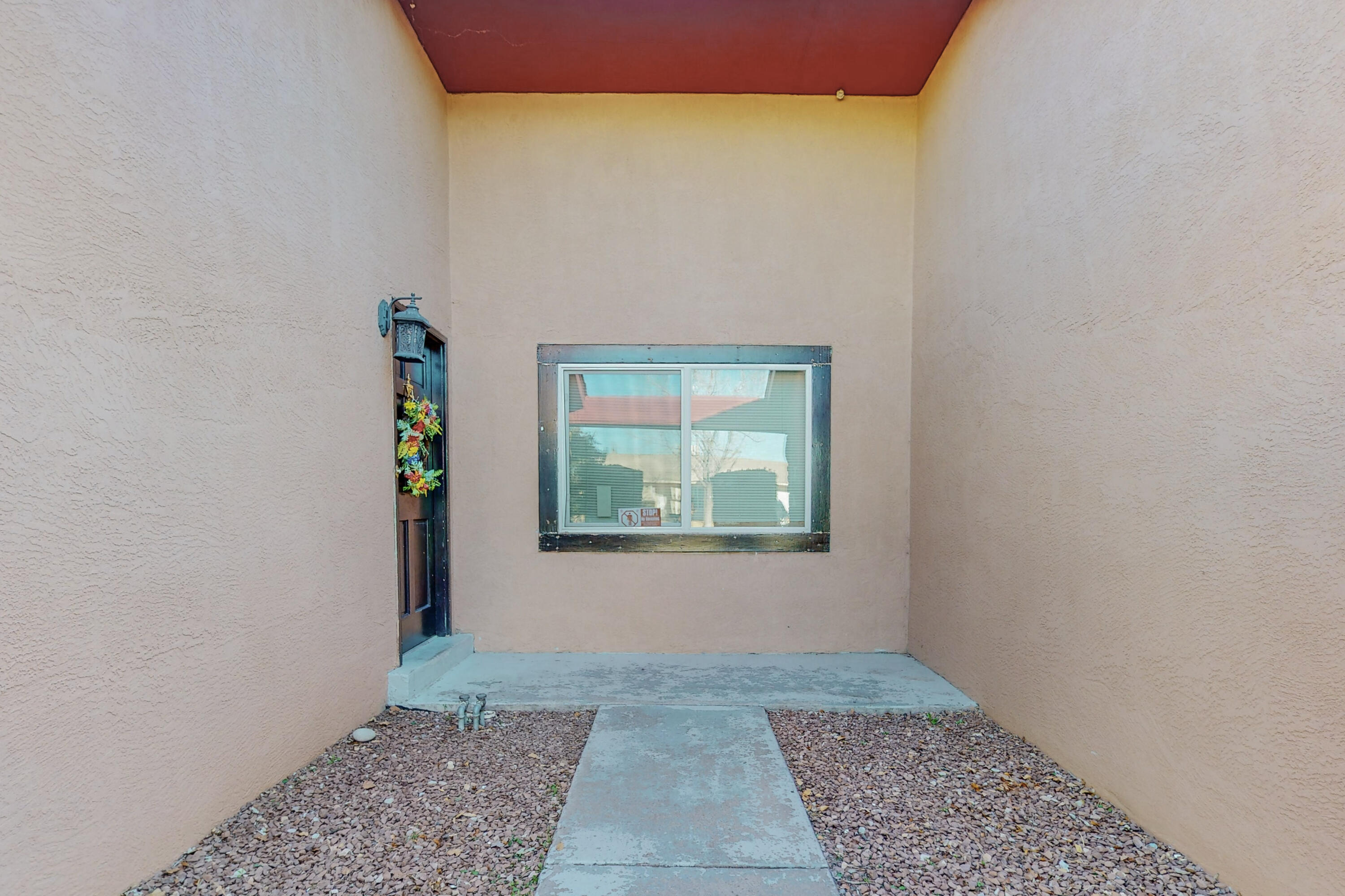 6820 VIVIAN Drive NE