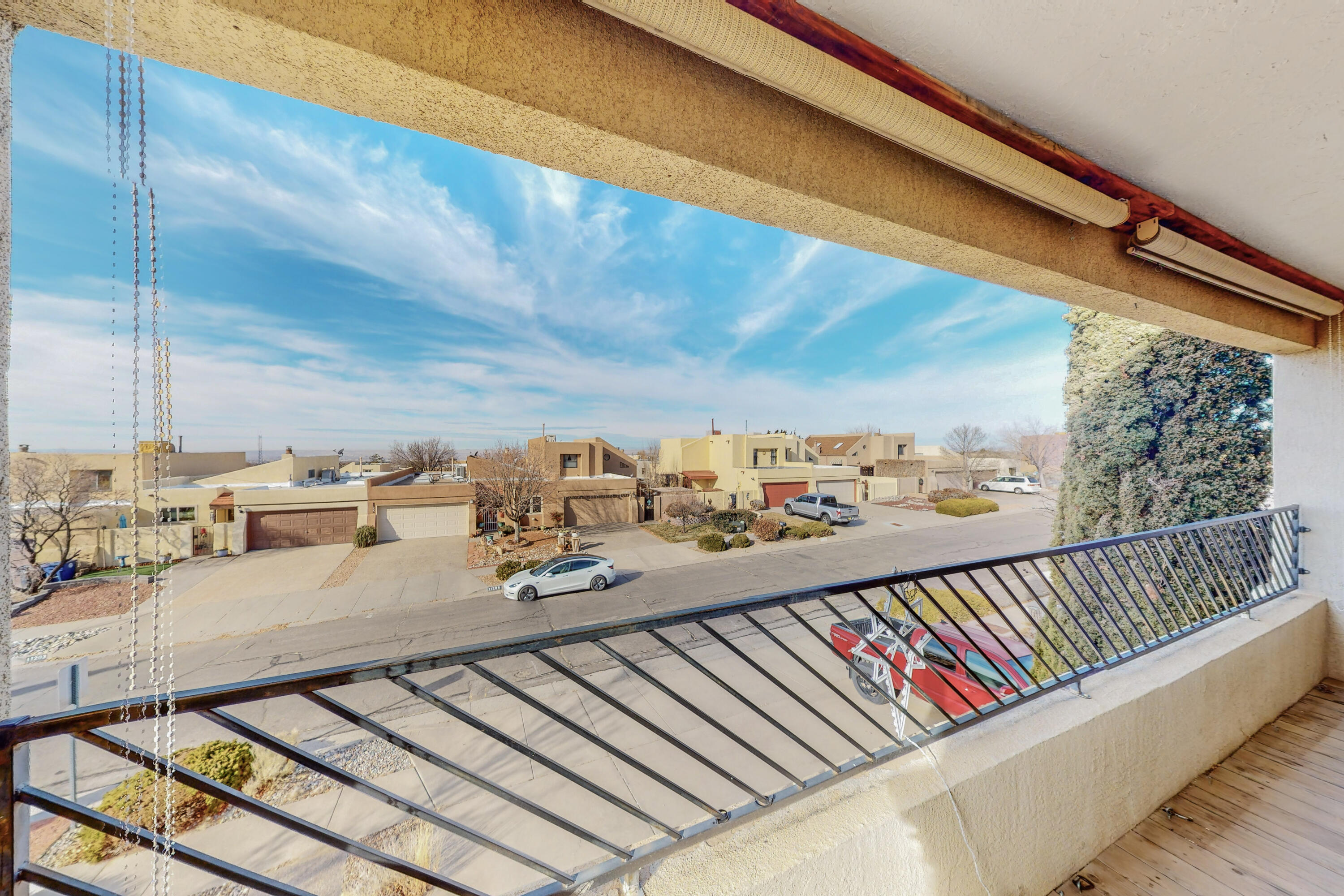 11204 Paseo Del Oso NE