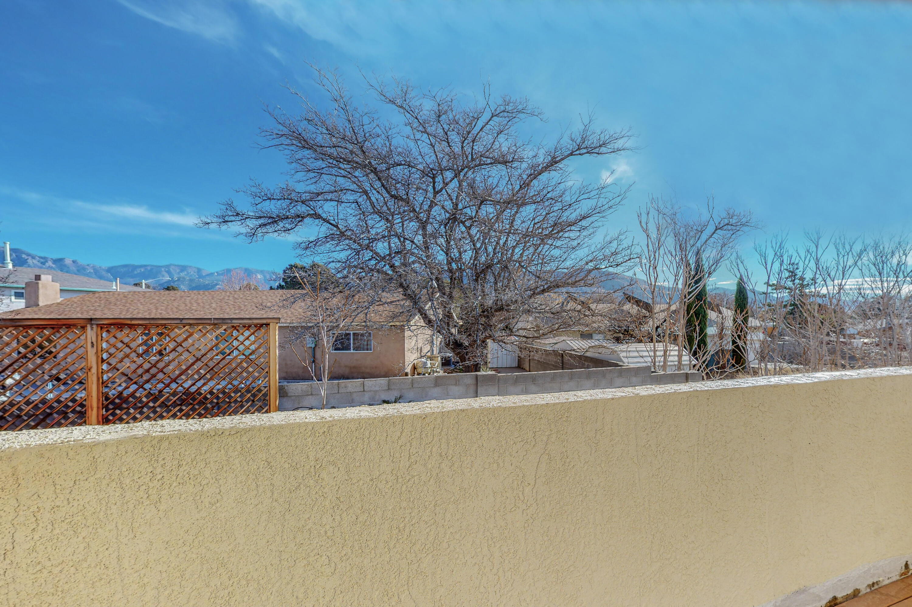 11204 Paseo Del Oso NE