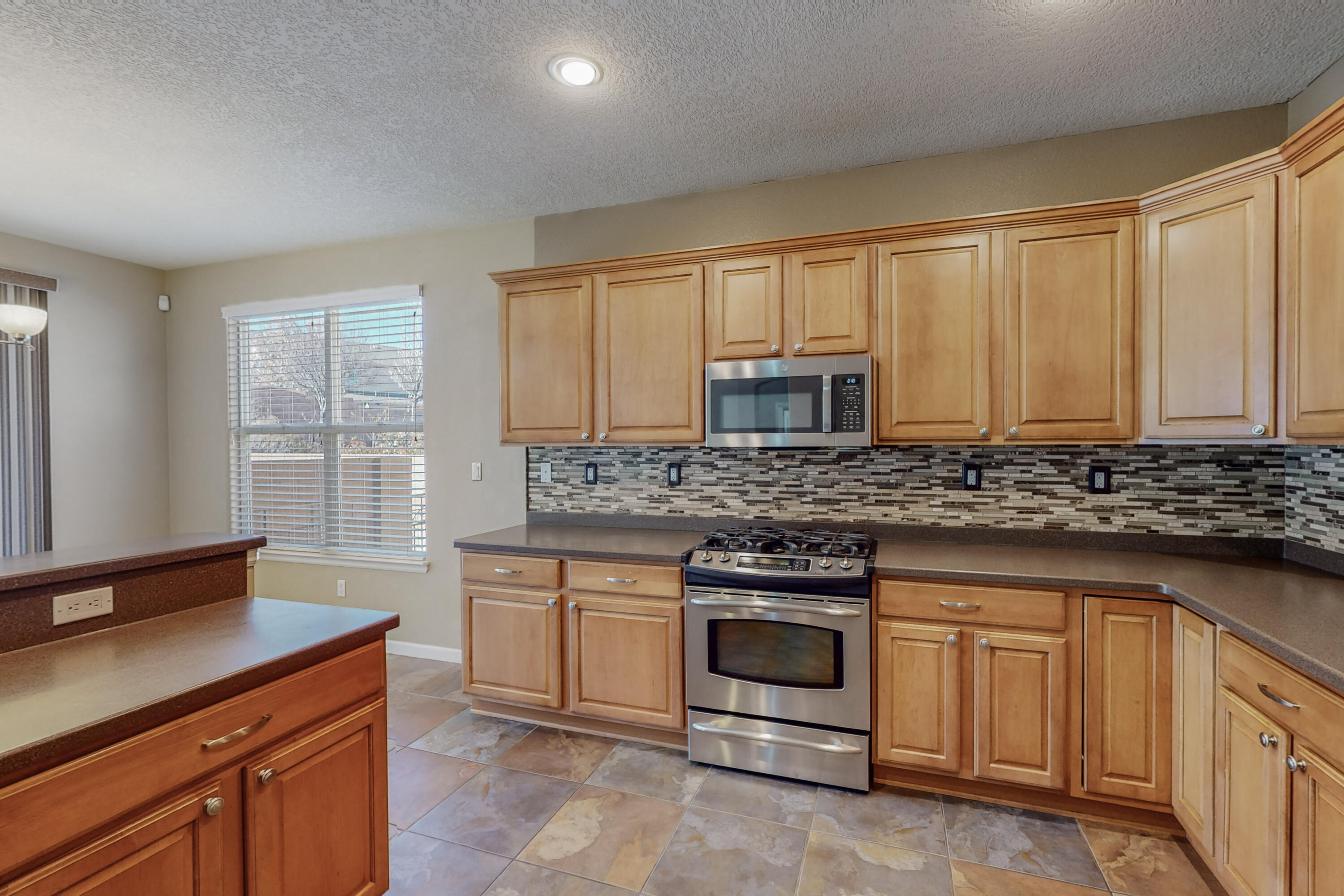 10147 Avenida Vista Sol NW