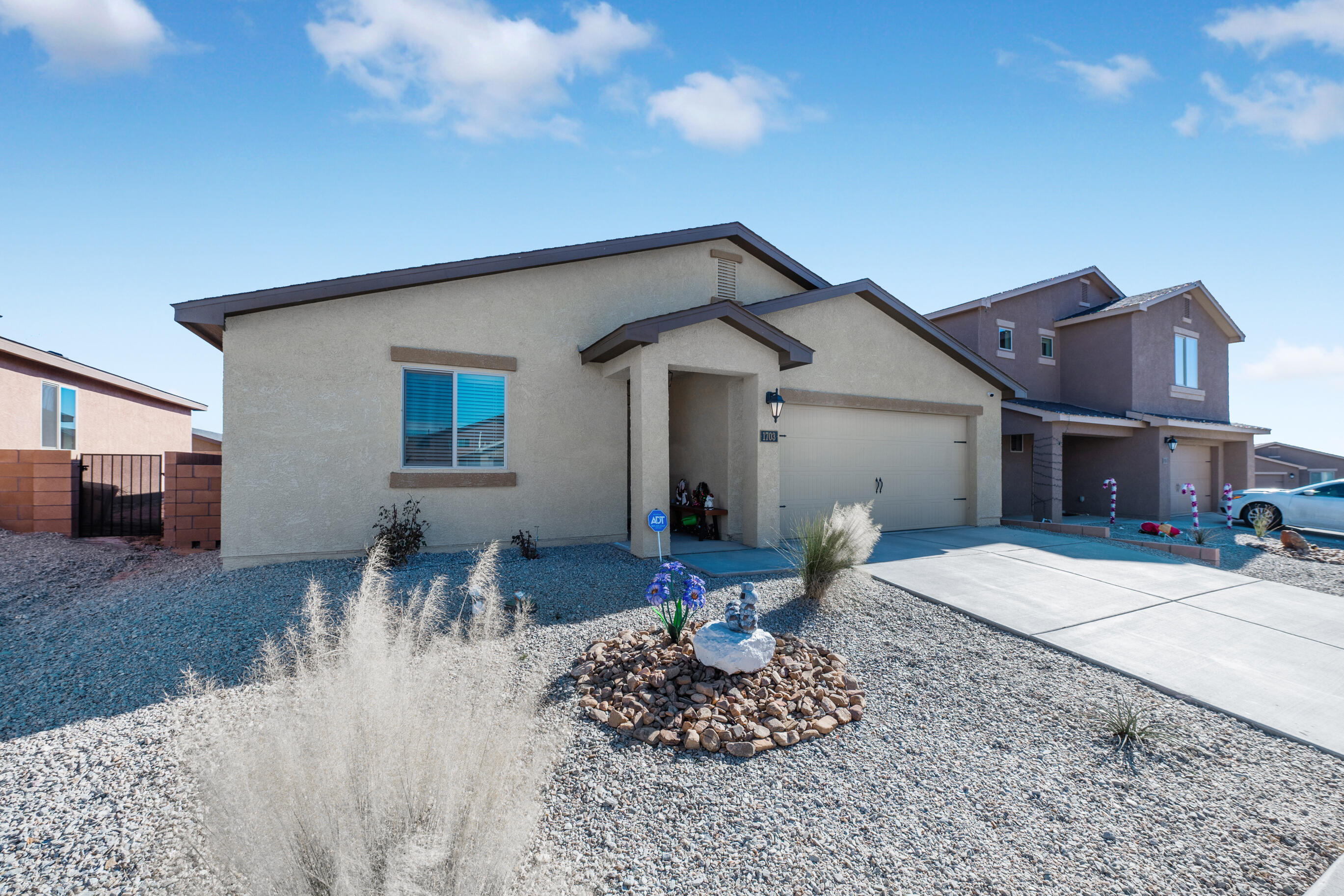 1703 ADELAIDE Lane