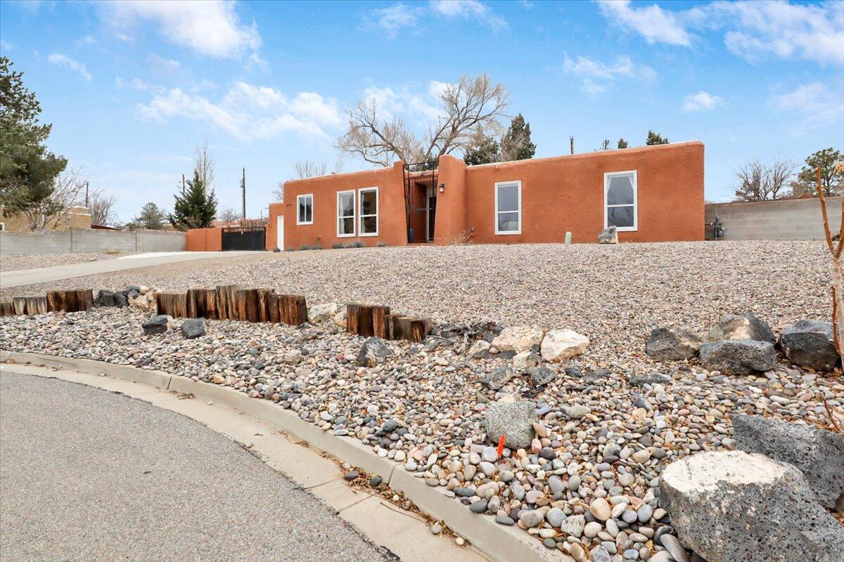 5429 LEWIS Court NW