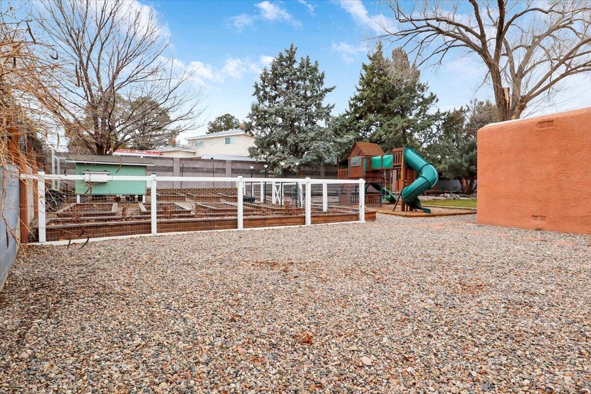 5429 LEWIS Court NW