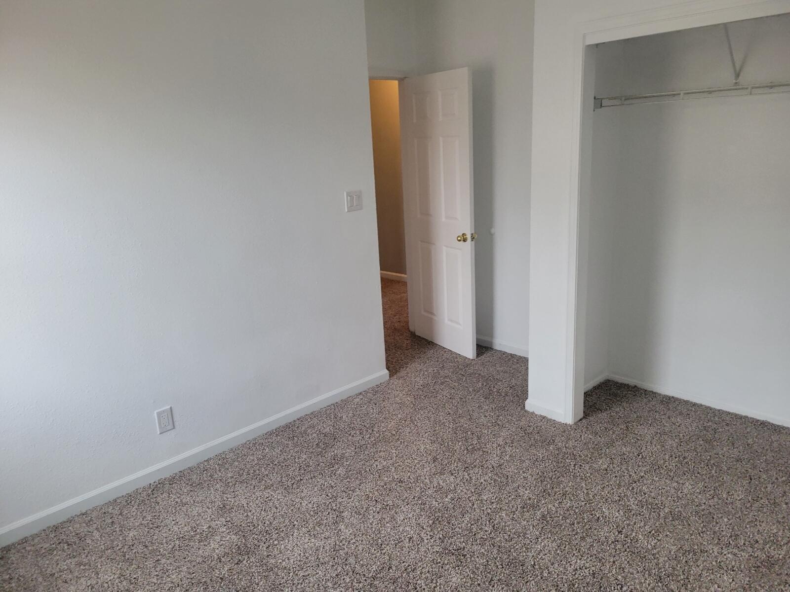 1439 GOLDEN EYE Loop NE