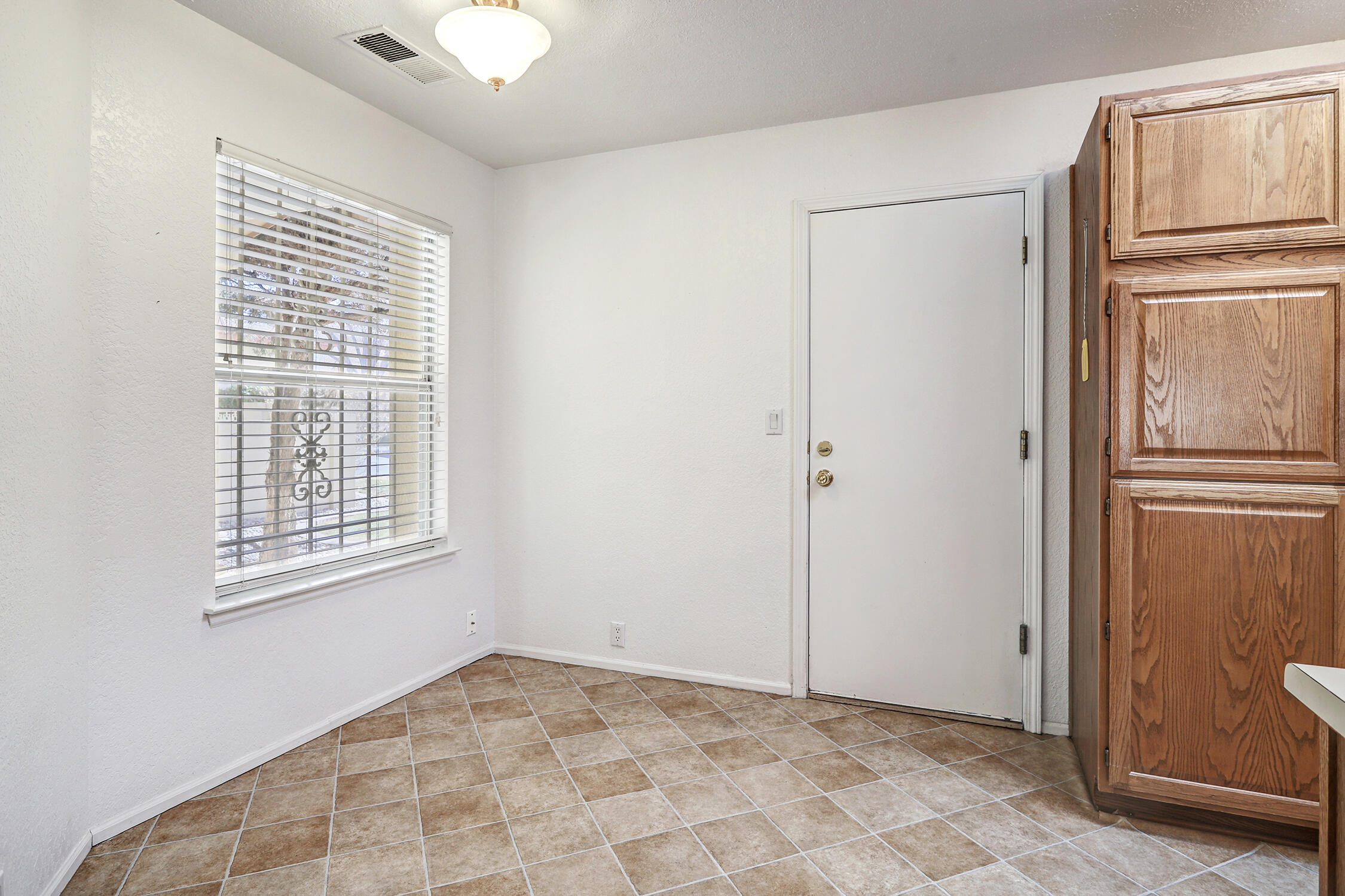10801 Griffith Park Drive NE