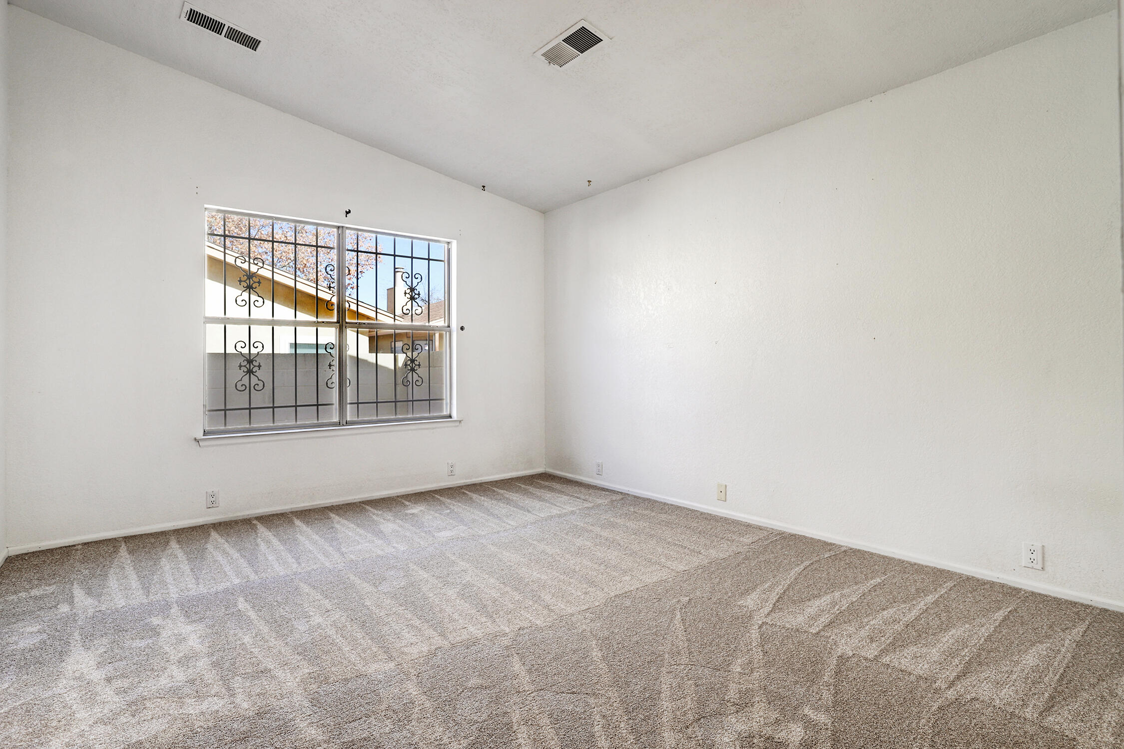 10801 Griffith Park Drive NE