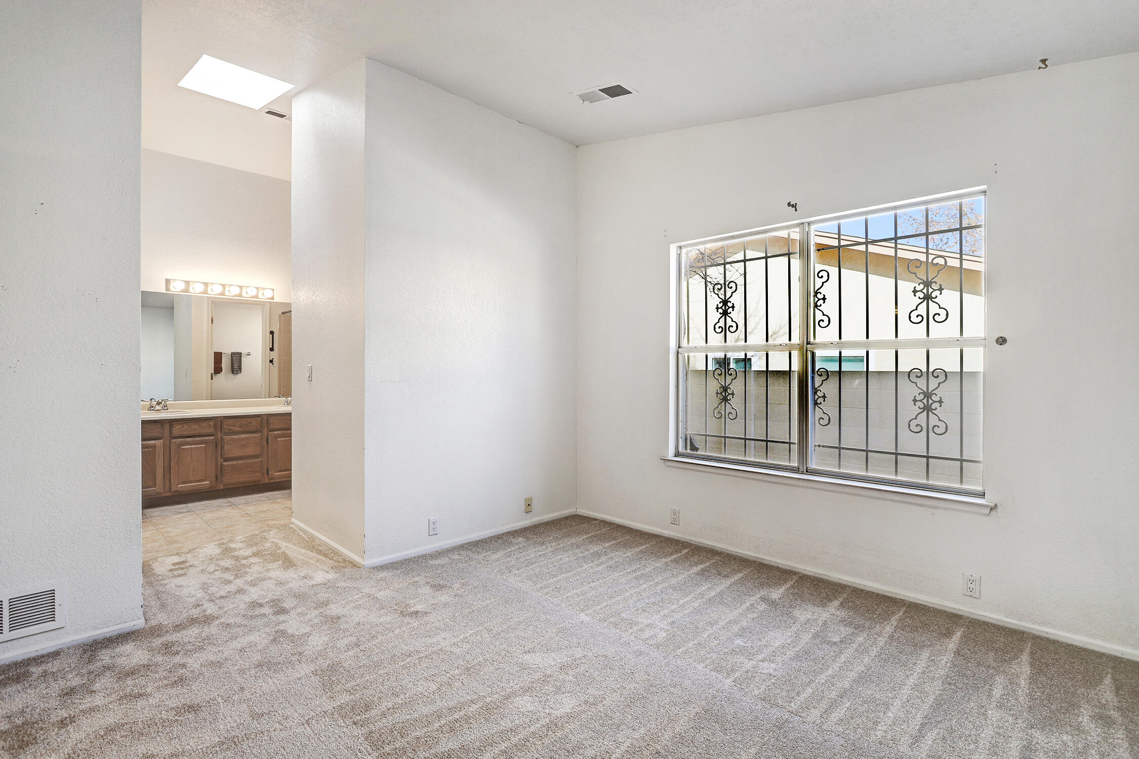 10801 Griffith Park Drive NE