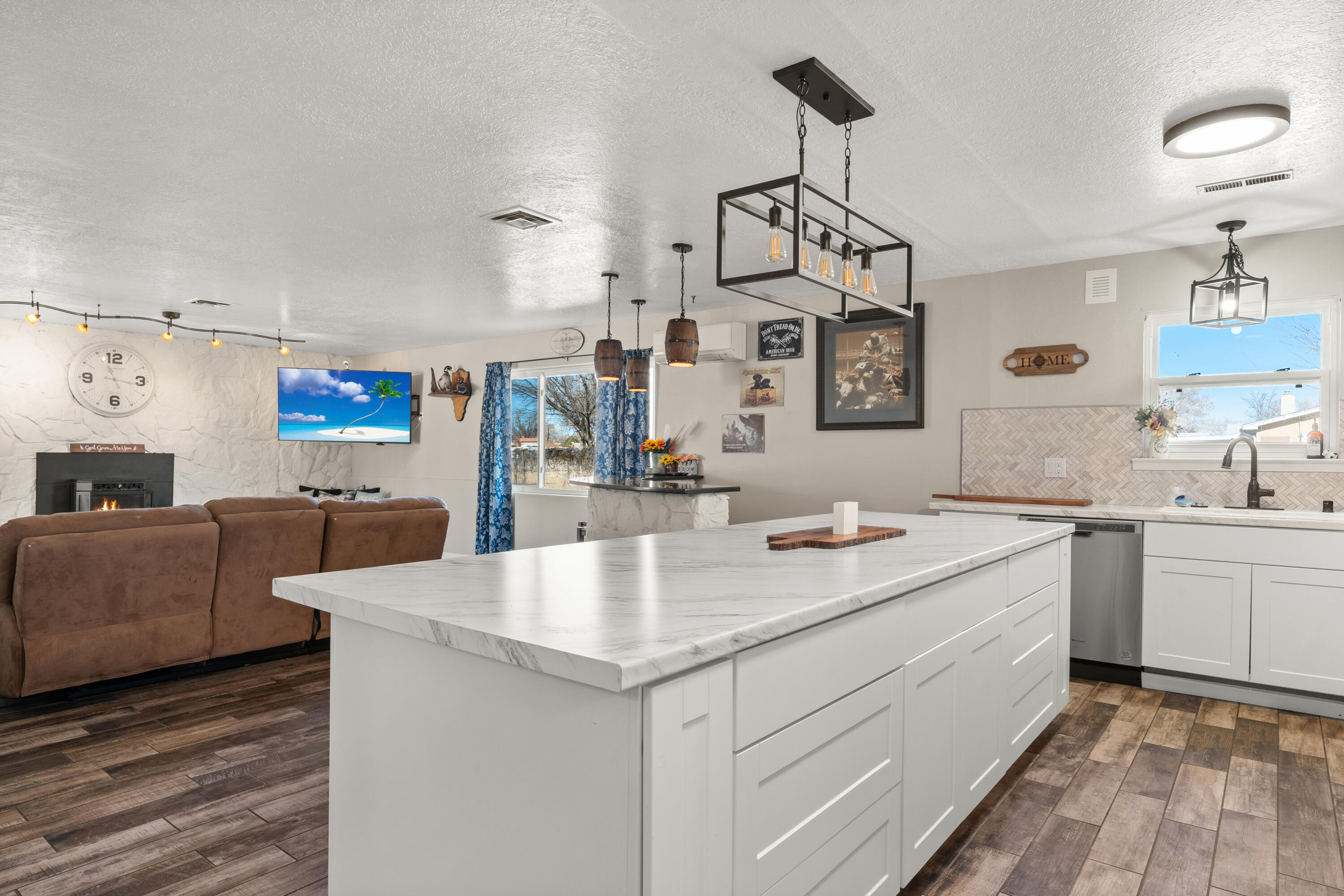 1195 Calle Del Oro