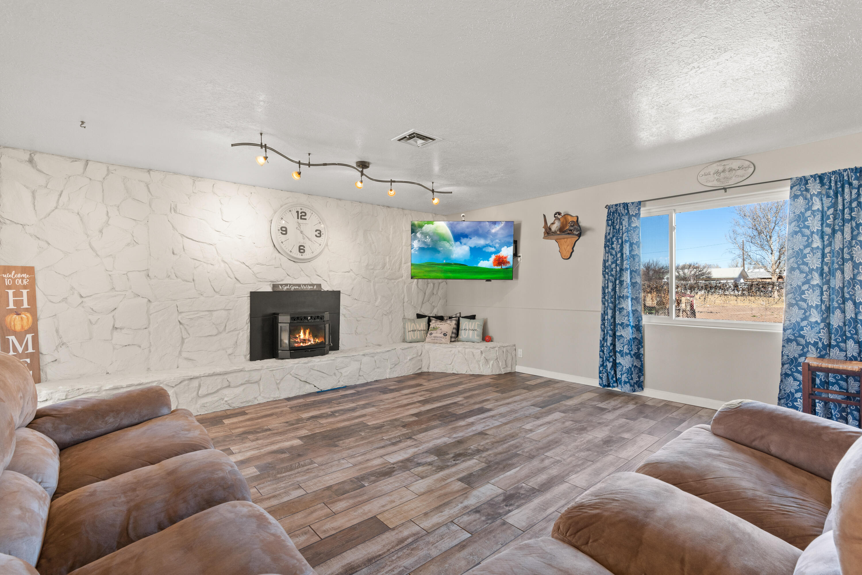1195 Calle Del Oro
