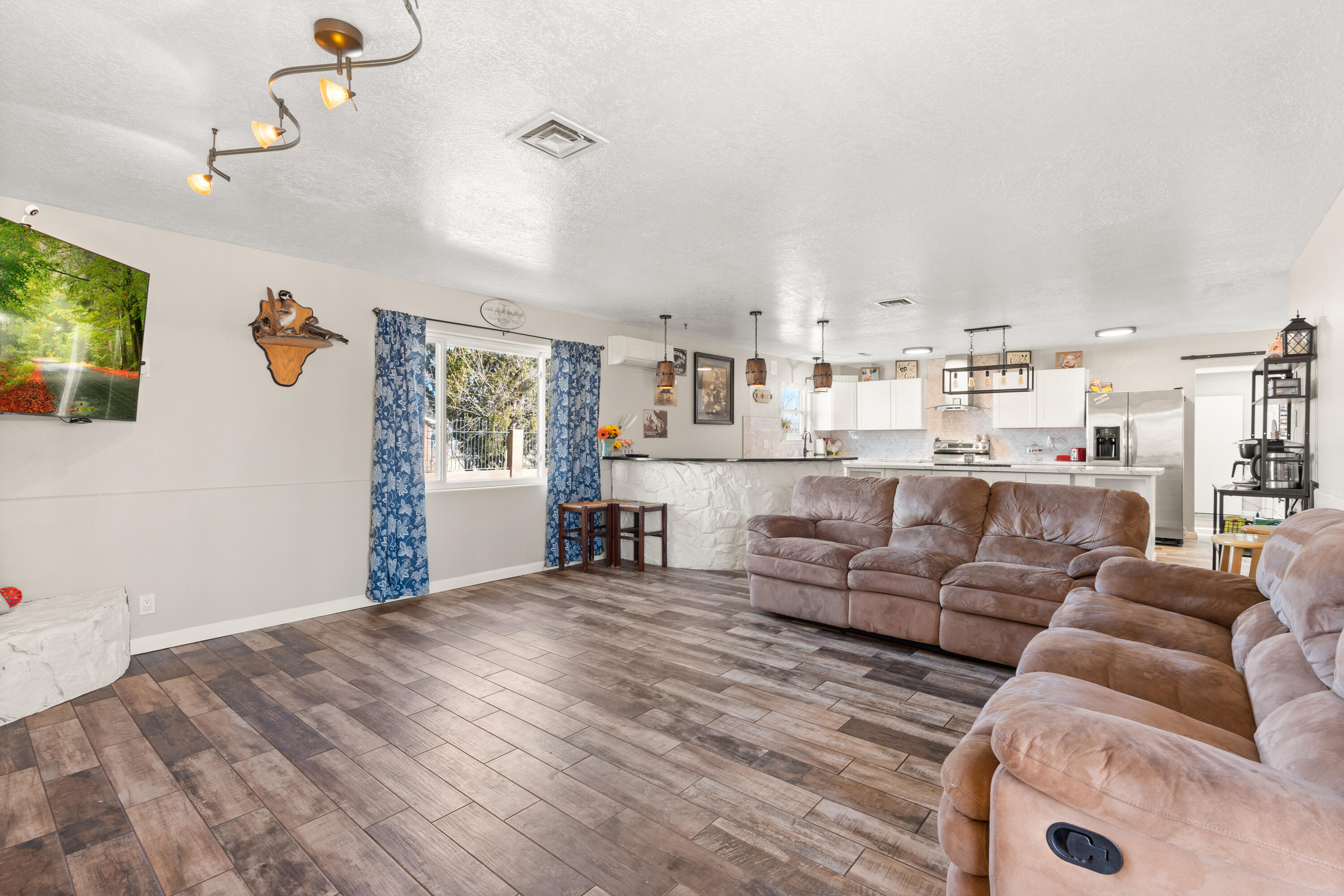 1195 Calle Del Oro