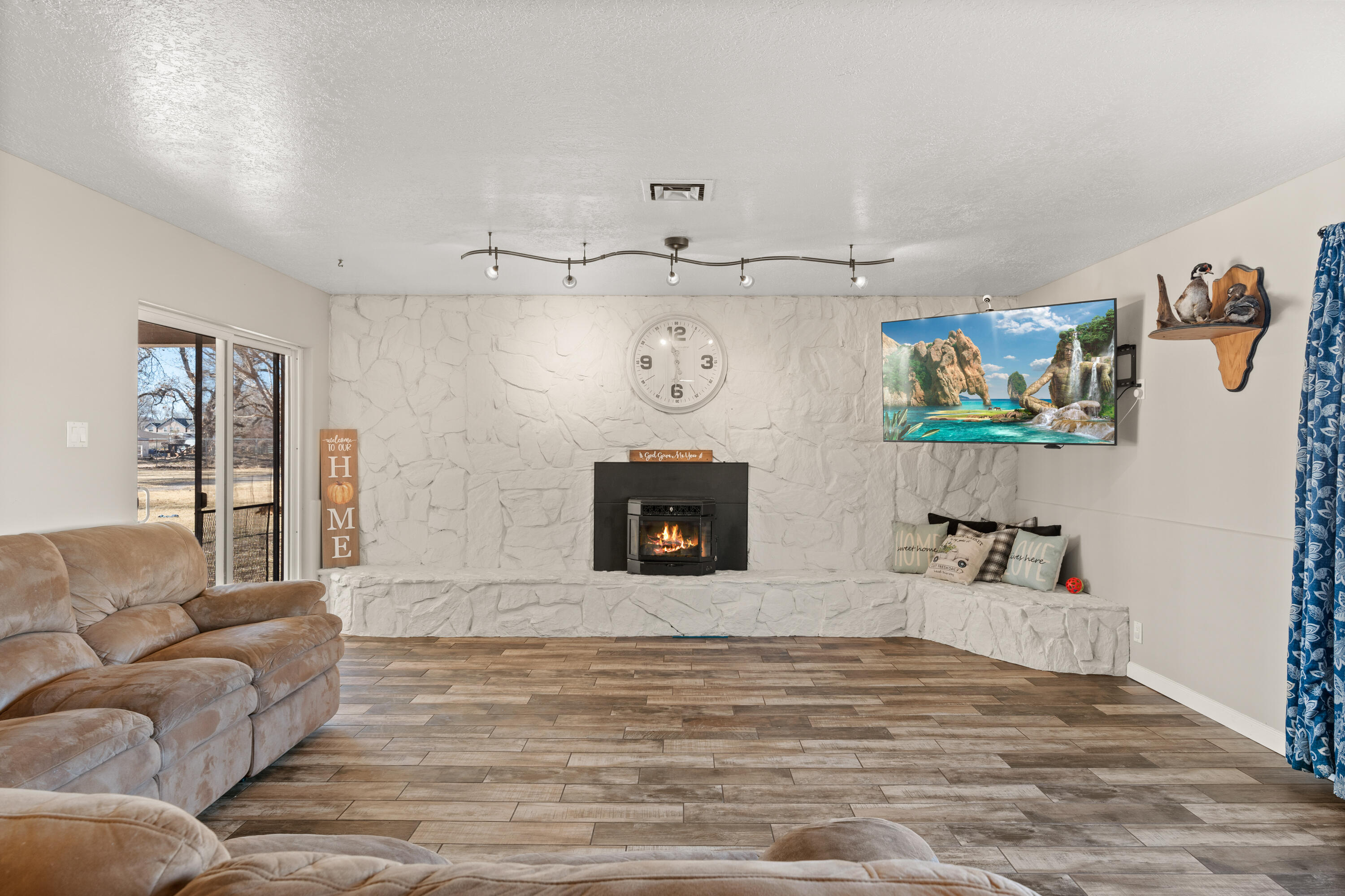 1195 Calle Del Oro