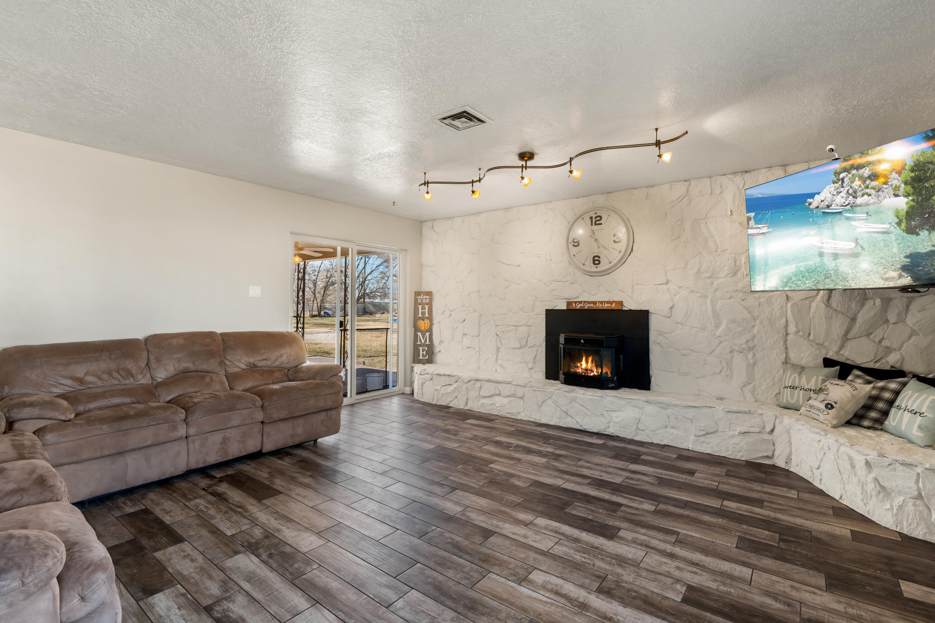 1195 Calle Del Oro