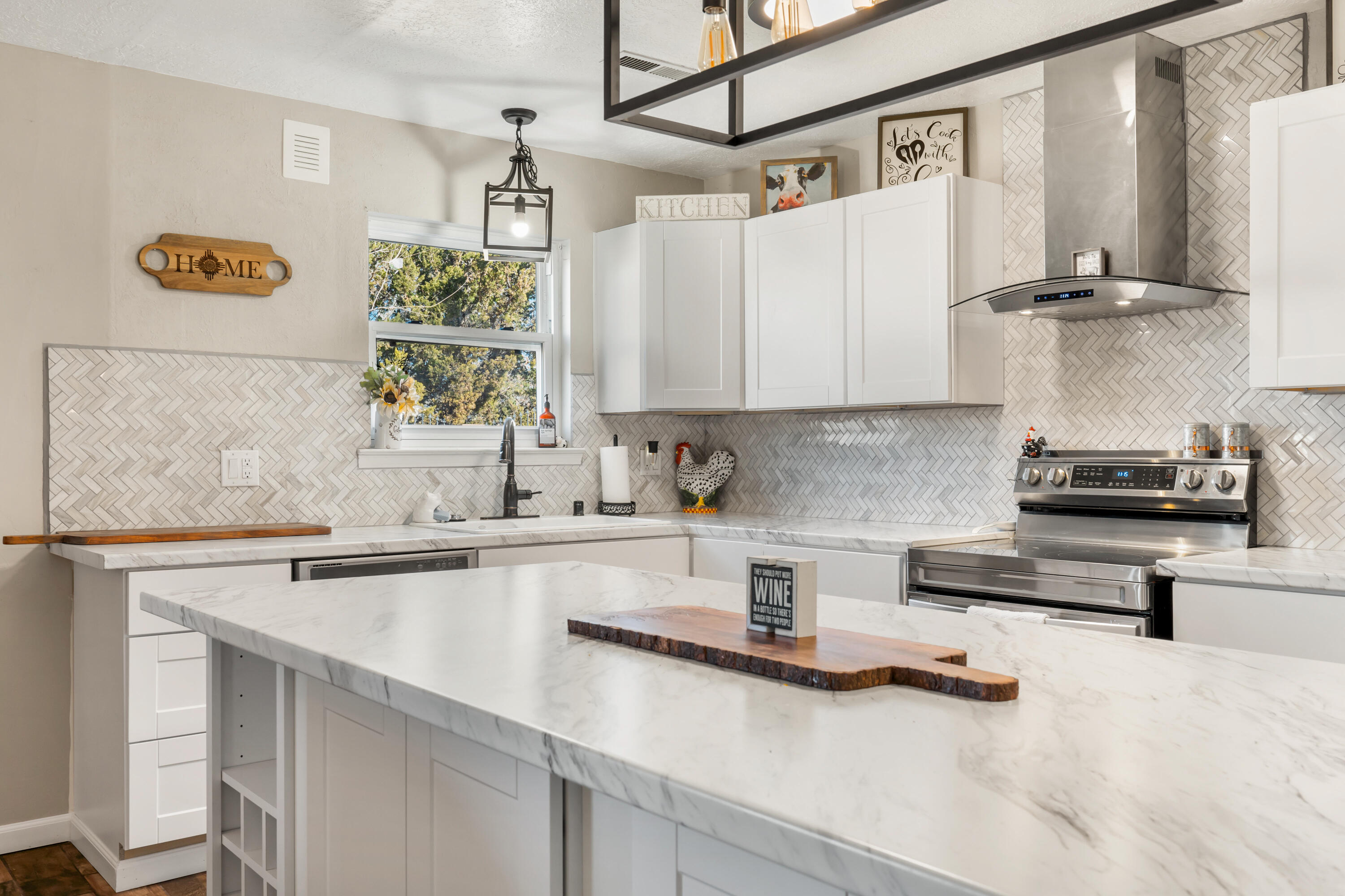 1195 Calle Del Oro