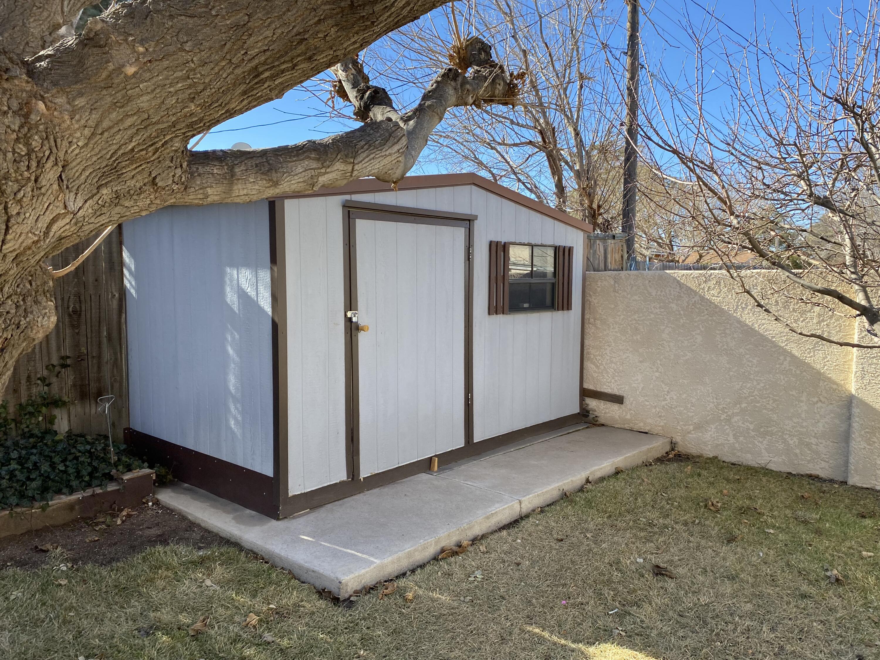9318 LAGRIMA DE ORO Road NE
