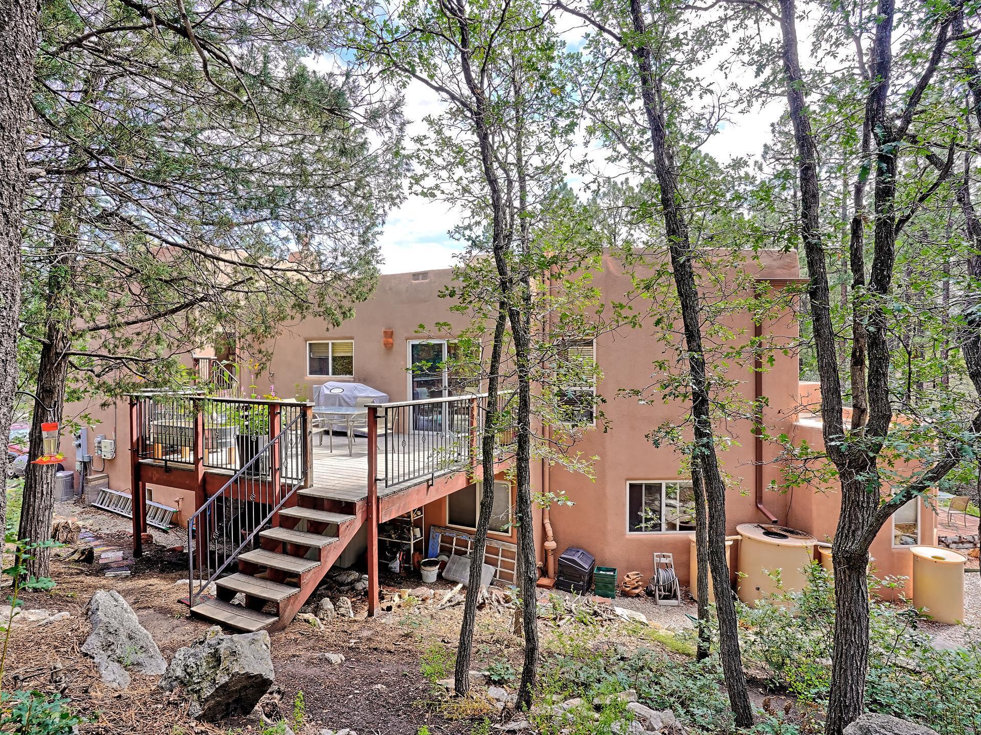 33 RAMBLE WOOD Boulevard