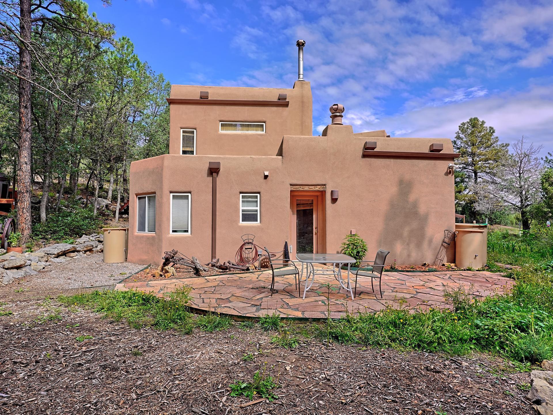 33 RAMBLE WOOD Boulevard